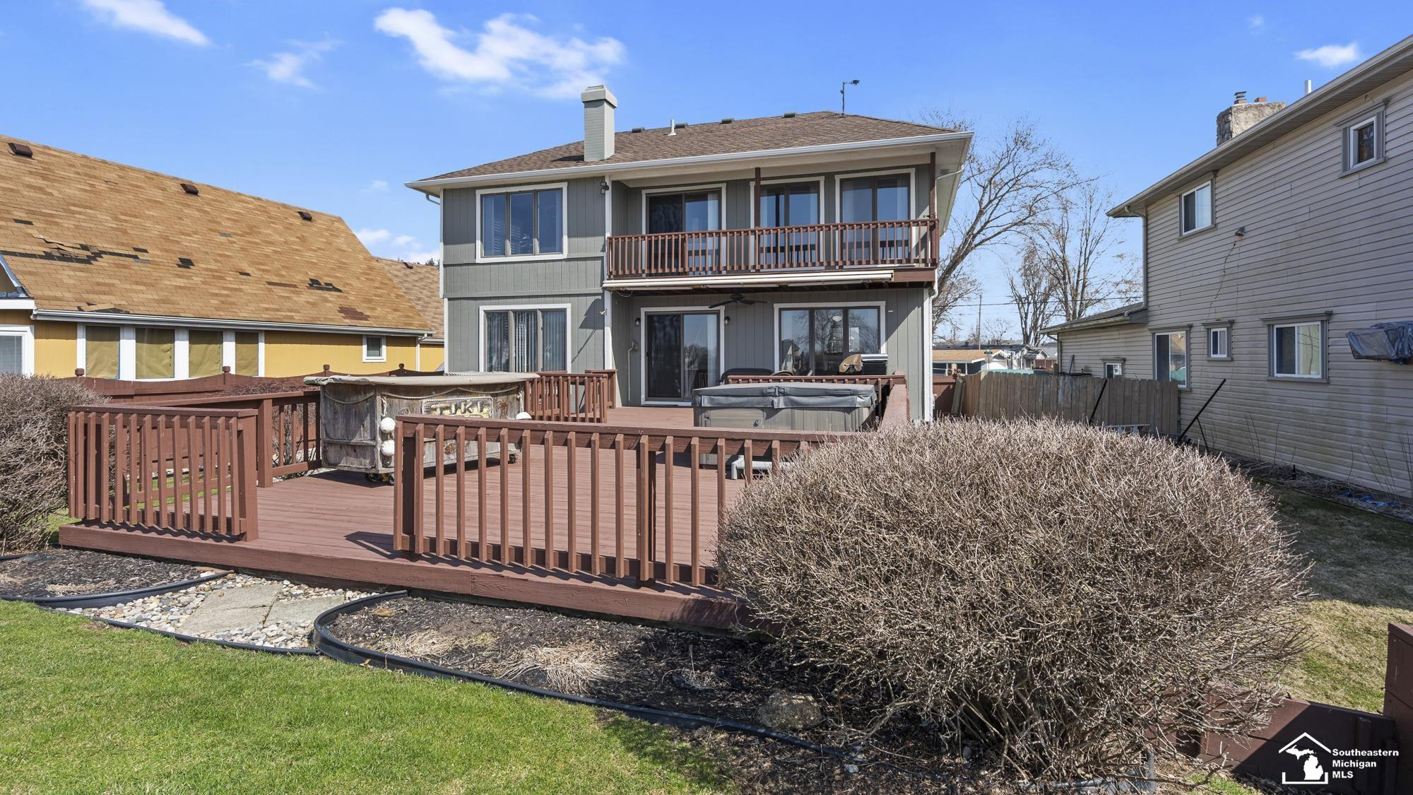 9619 Tree Top Court, Pinckney, MI, 48169