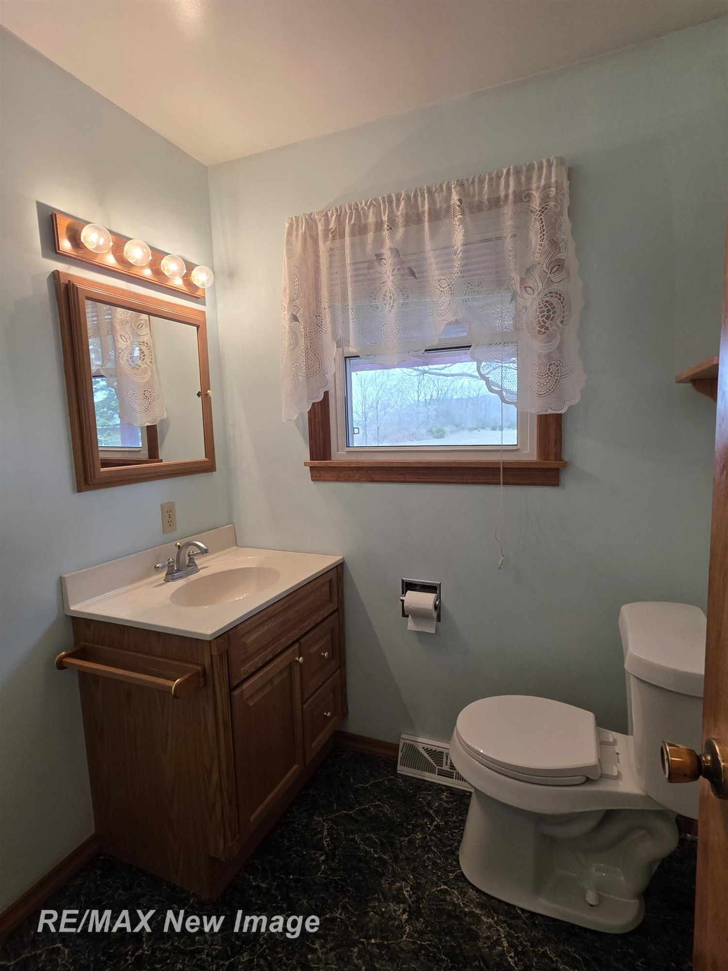 8781 N State Road, Chesaning, MI 48616 — Photo 16