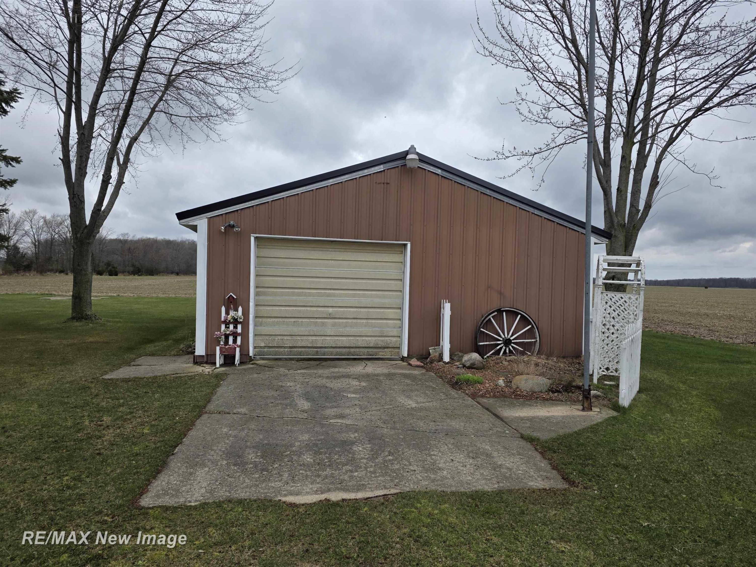 8781 N State Road, Chesaning, MI 48616 — Photo 49