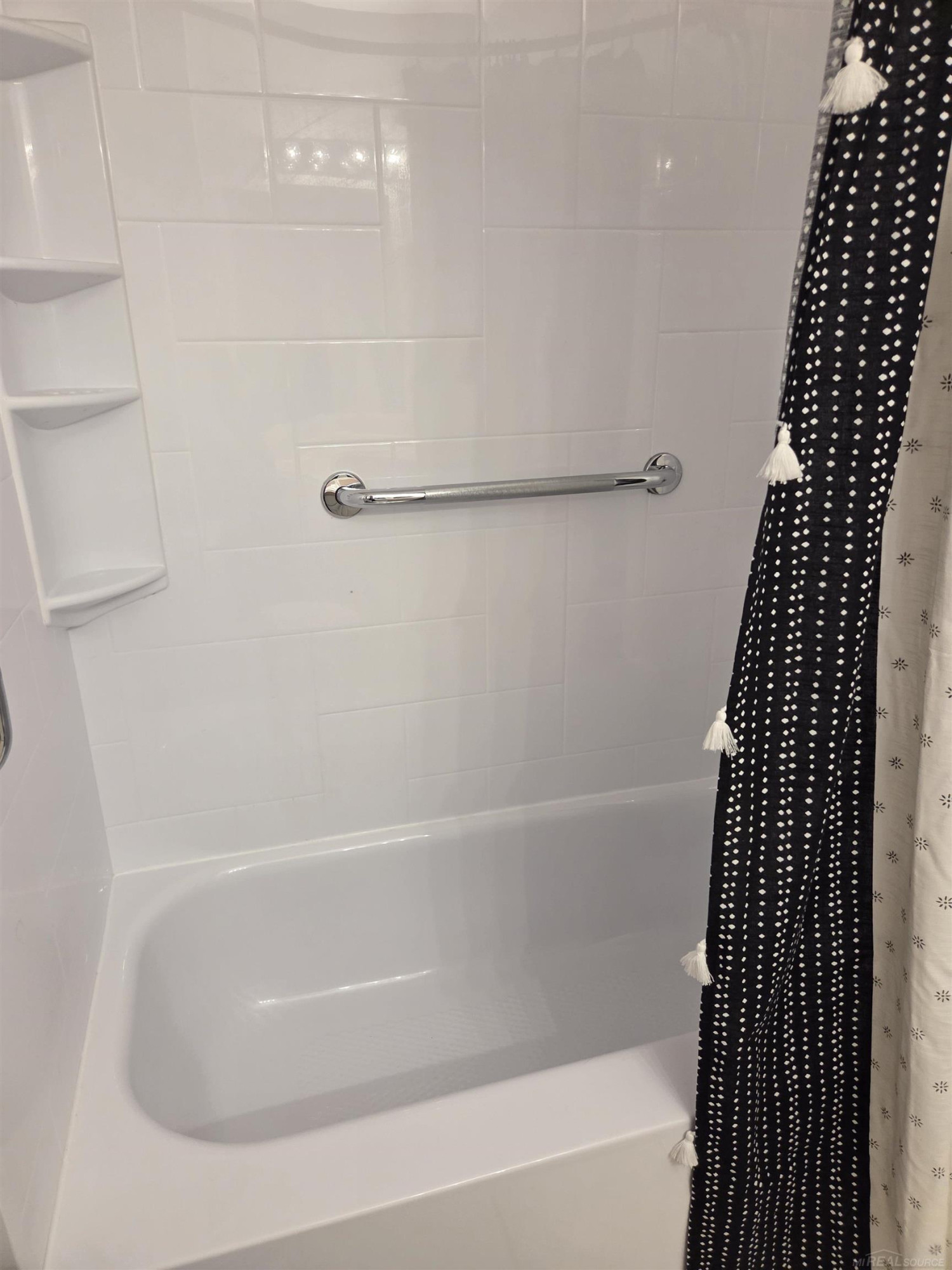 24655 Spring Lane, MI — Photo 16