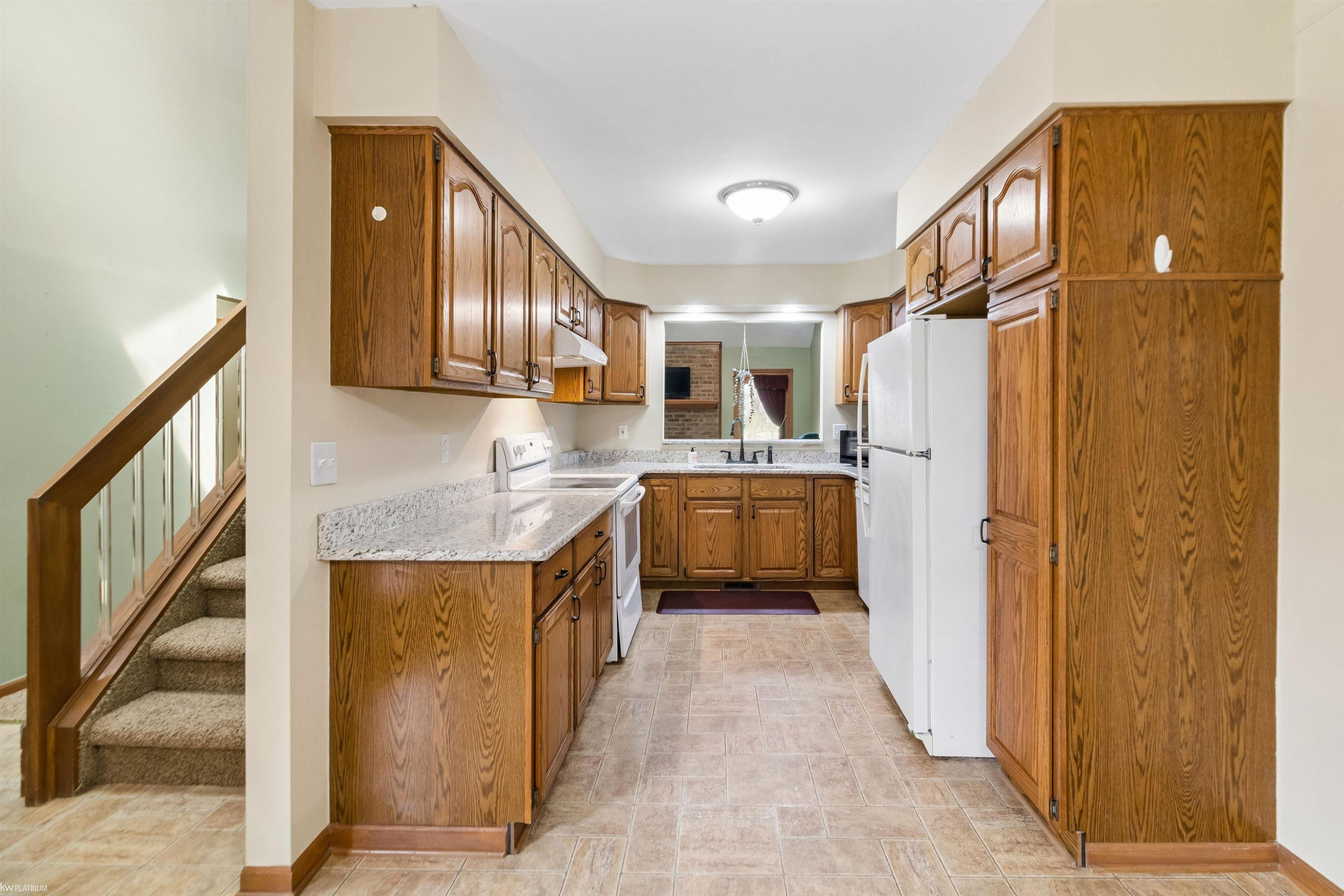16231 Pine Ridge Drive, Fraser, MI 48026 — Photo 13