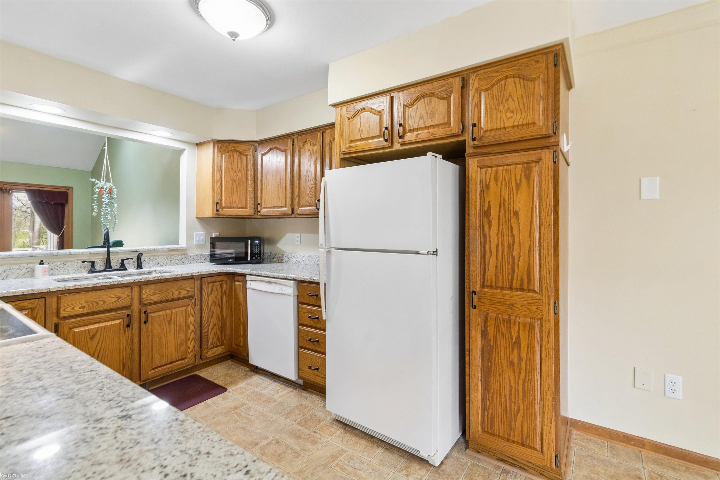 16231 Pine Ridge Drive, Fraser, MI 48026 — Photo 14