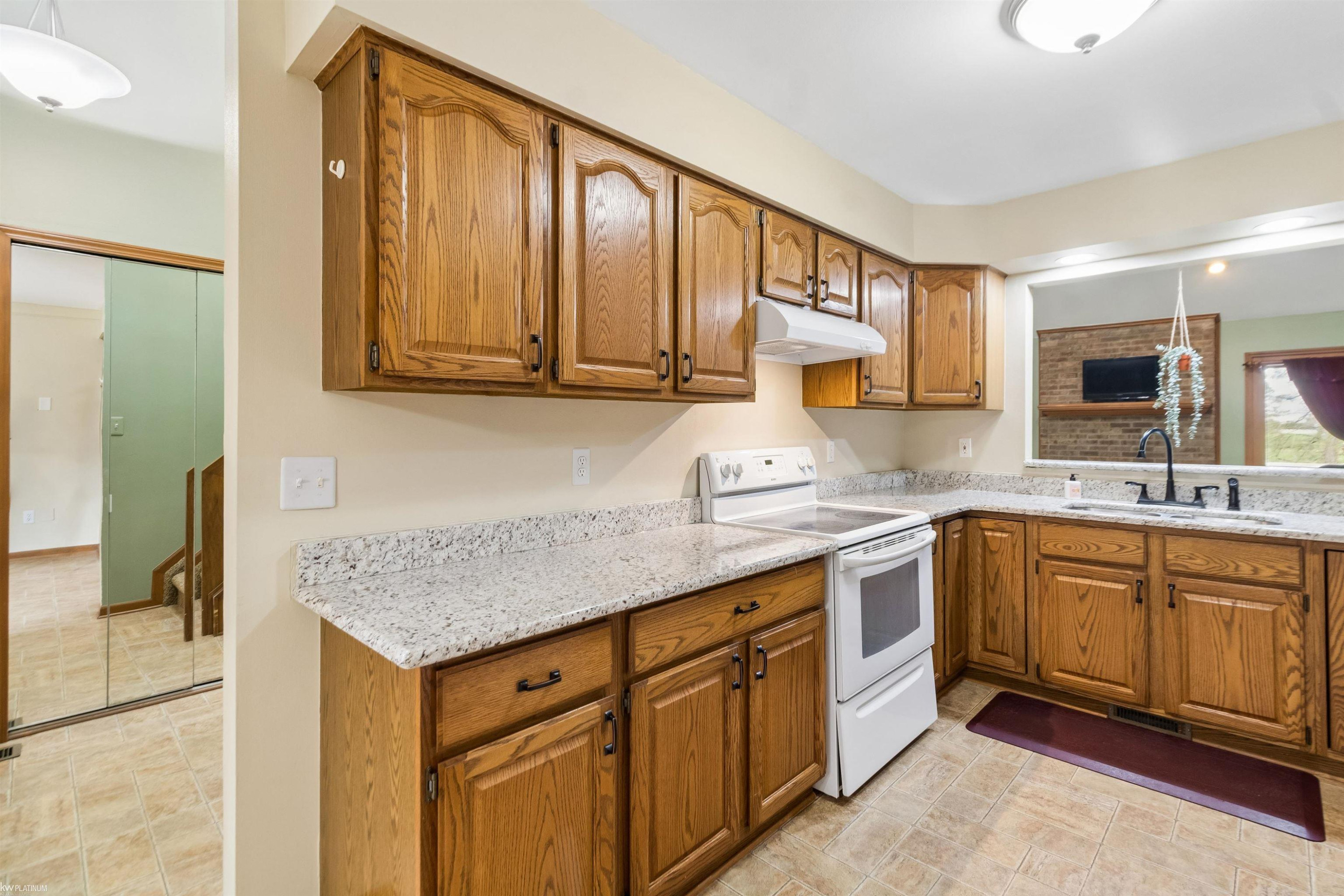 16231 Pine Ridge Drive, Fraser, MI 48026 — Photo 15