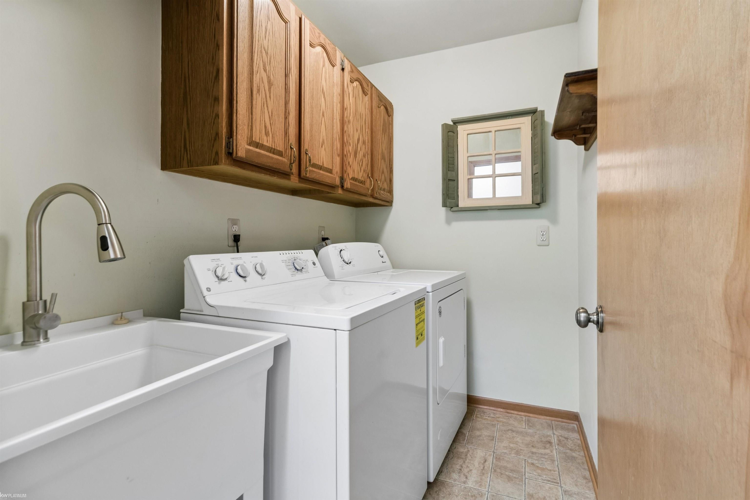16231 Pine Ridge Drive, Fraser, MI 48026 — Photo 16