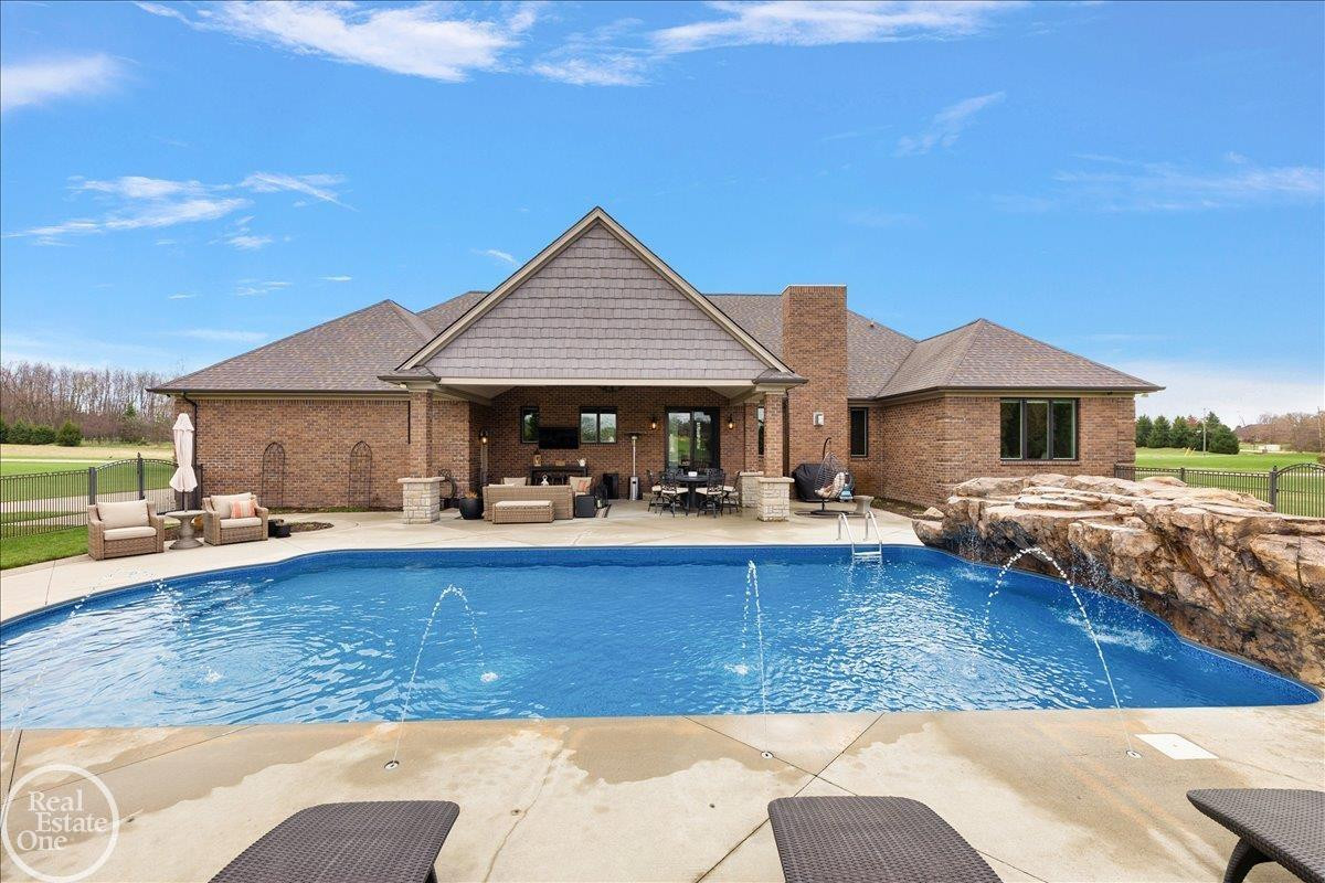 69211 Meadowbrook Lane, Unit #1, MI 48065 — Photo 5