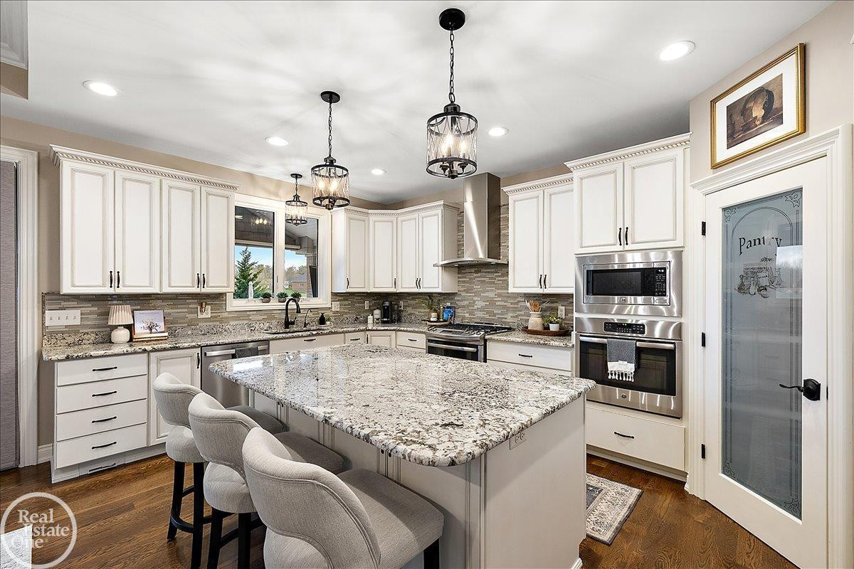69211 Meadowbrook Lane, Unit #1, MI 48065 — Photo 17