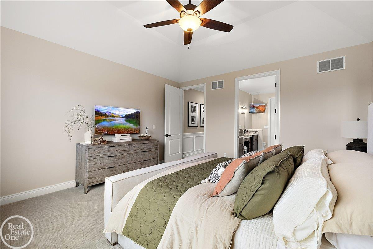 69211 Meadowbrook Lane, Unit #1, MI 48065 — Photo 32