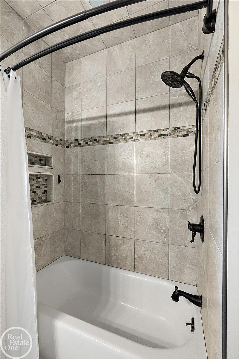 69211 Meadowbrook Lane, Unit #1, MI 48065 — Photo 46