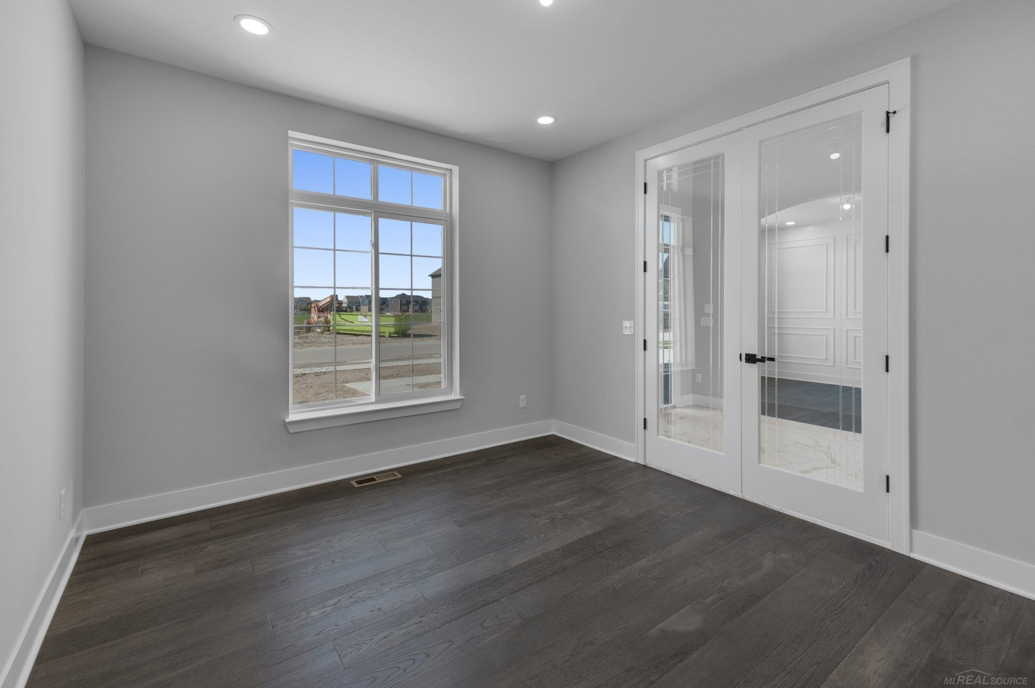 49940 Langford Drive, Macomb, MI 48044 — Photo 13