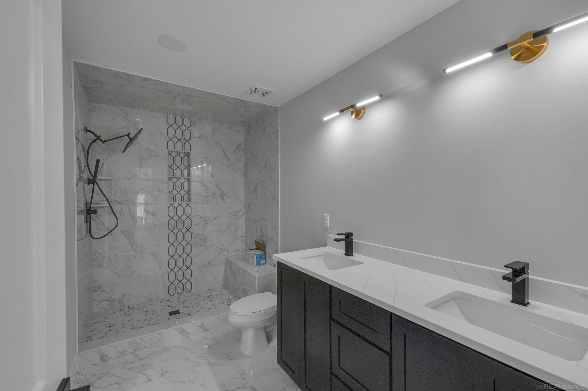 49940 Langford Drive, Macomb, MI 48044 — Photo 24