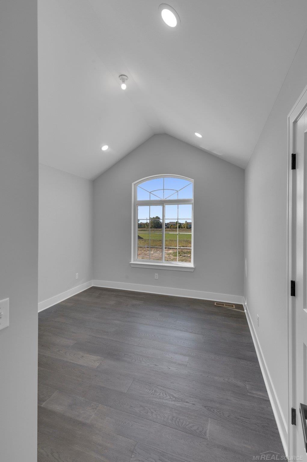 49940 Langford Drive, Macomb, MI 48044 — Photo 25
