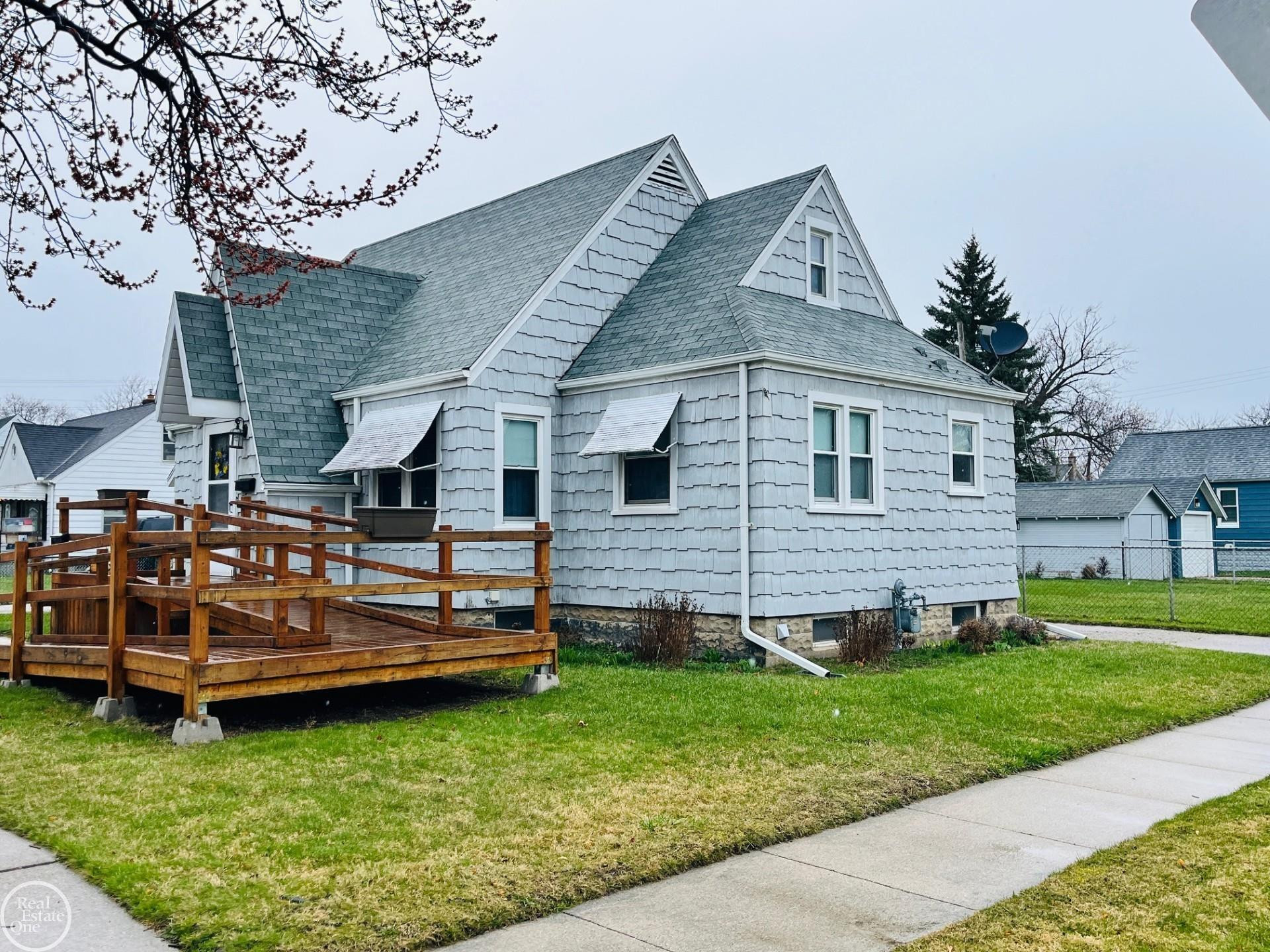 1503 Wall Street, Port Huron, MI 48060 — Photo 2