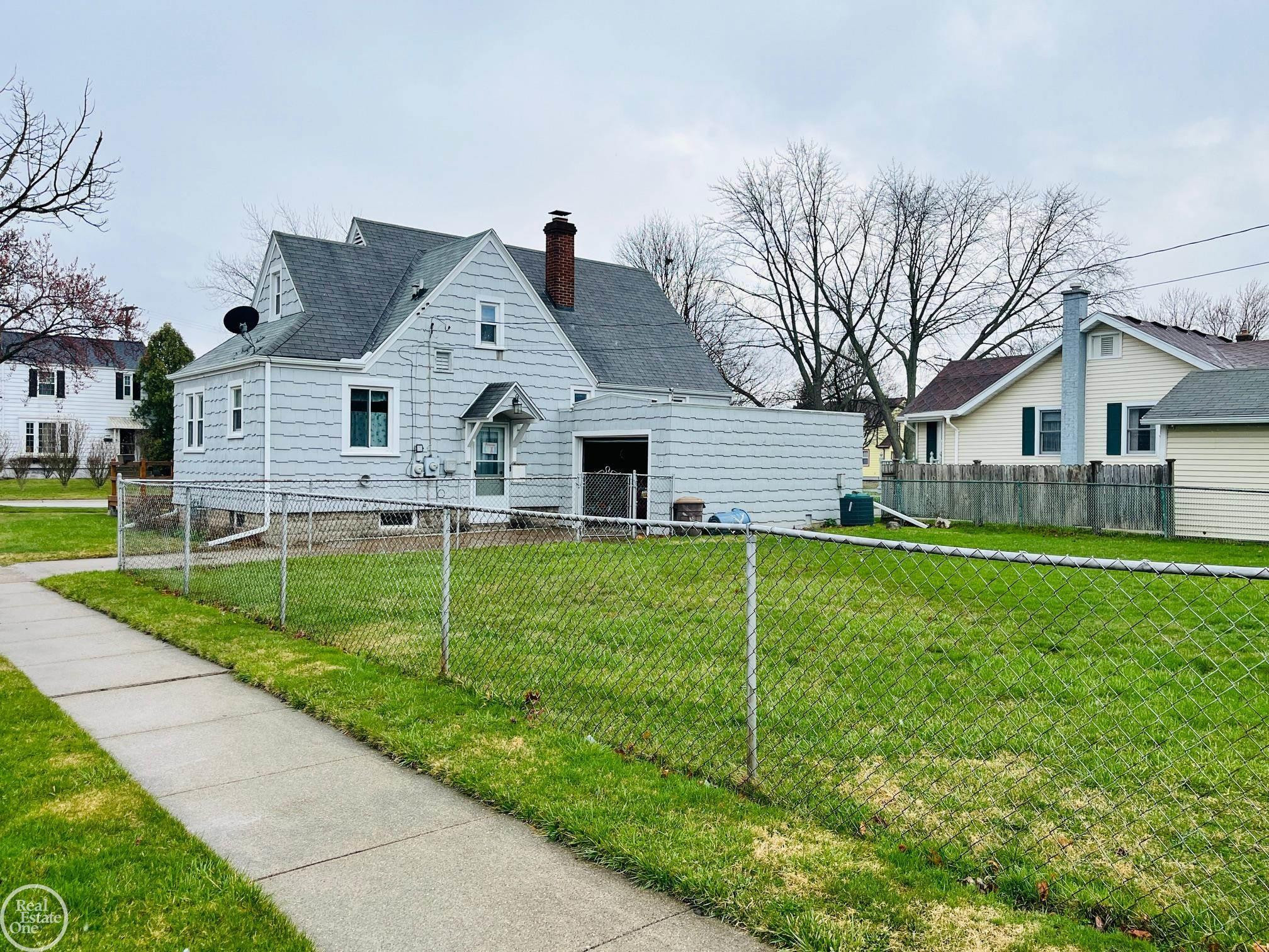 1503 Wall Street, Port Huron, MI 48060 — Photo 3