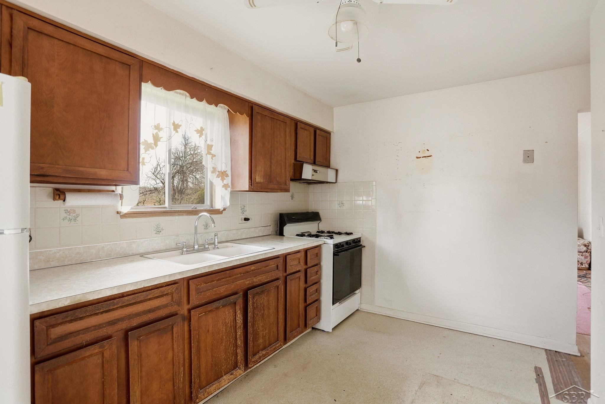 714 E North Street, Saint Charles, MI 48655 — Photo 6