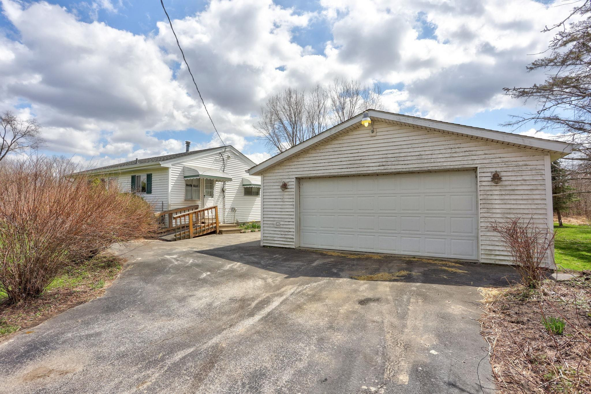 714 E North Street, Saint Charles, MI 48655 — Photo 18
