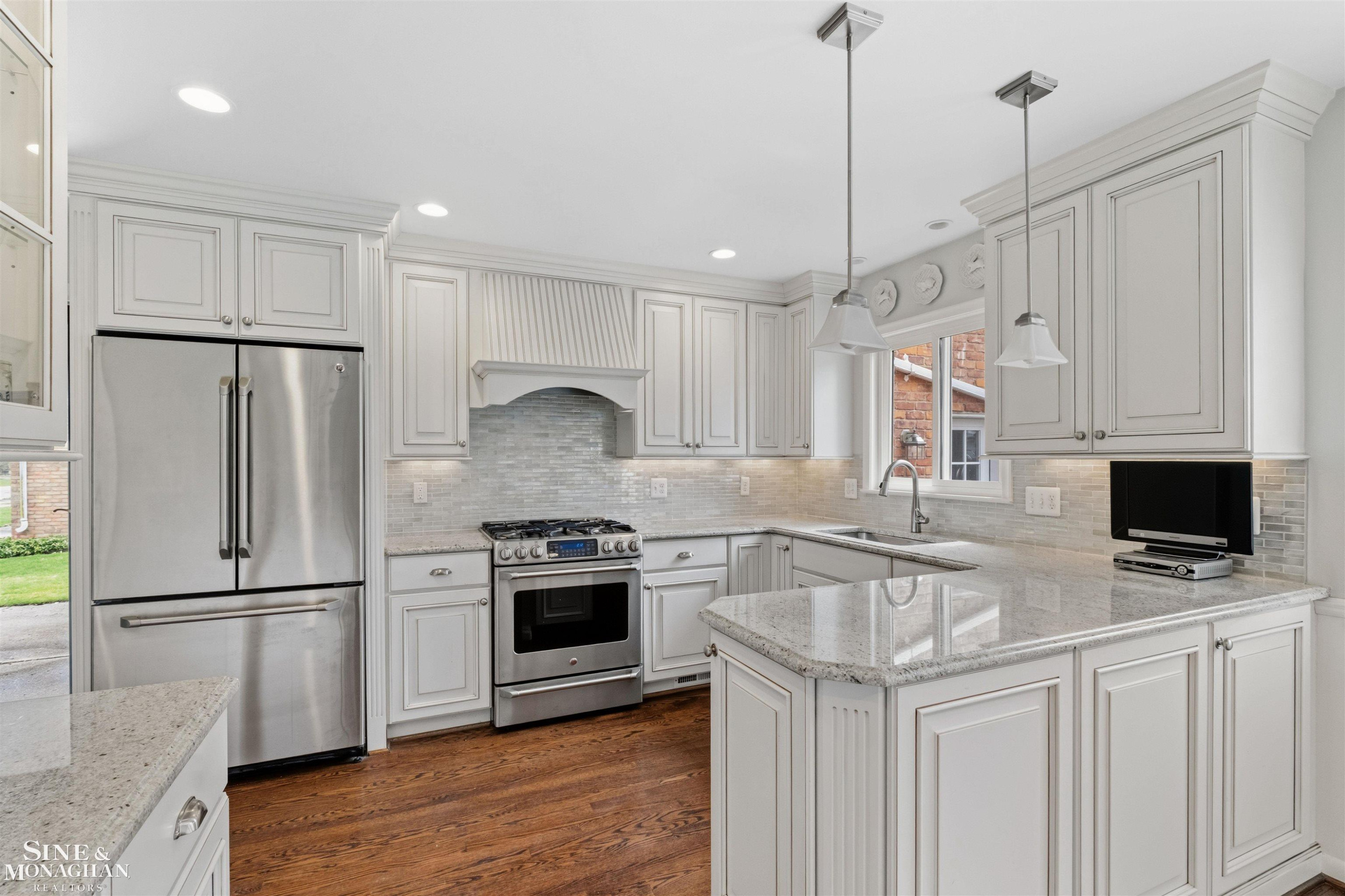 171 Moran Road, Grosse Pointe Farms, MI 48236 — Photo 14