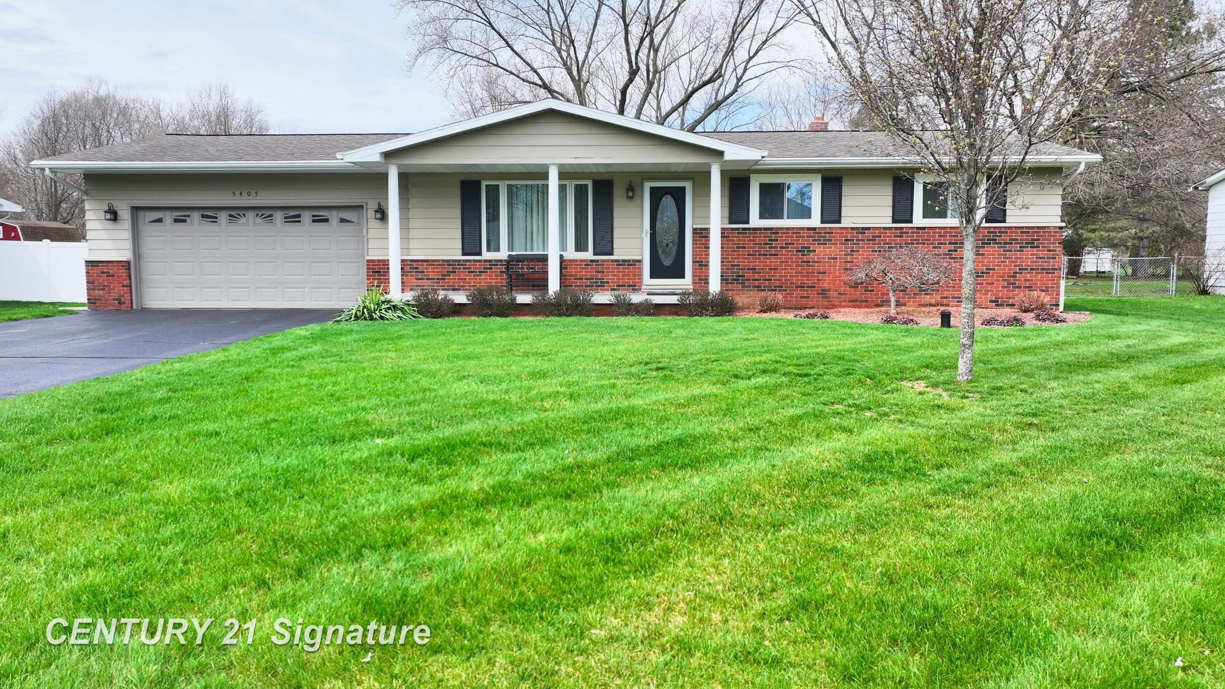 5405 River Ridge Drive, Flushing, MI 48433 — front exterior