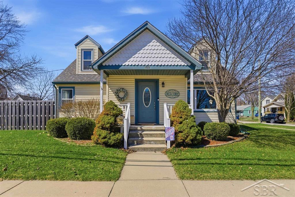 109 N Johnson Street, Bay City, MI 48708 — front exterior