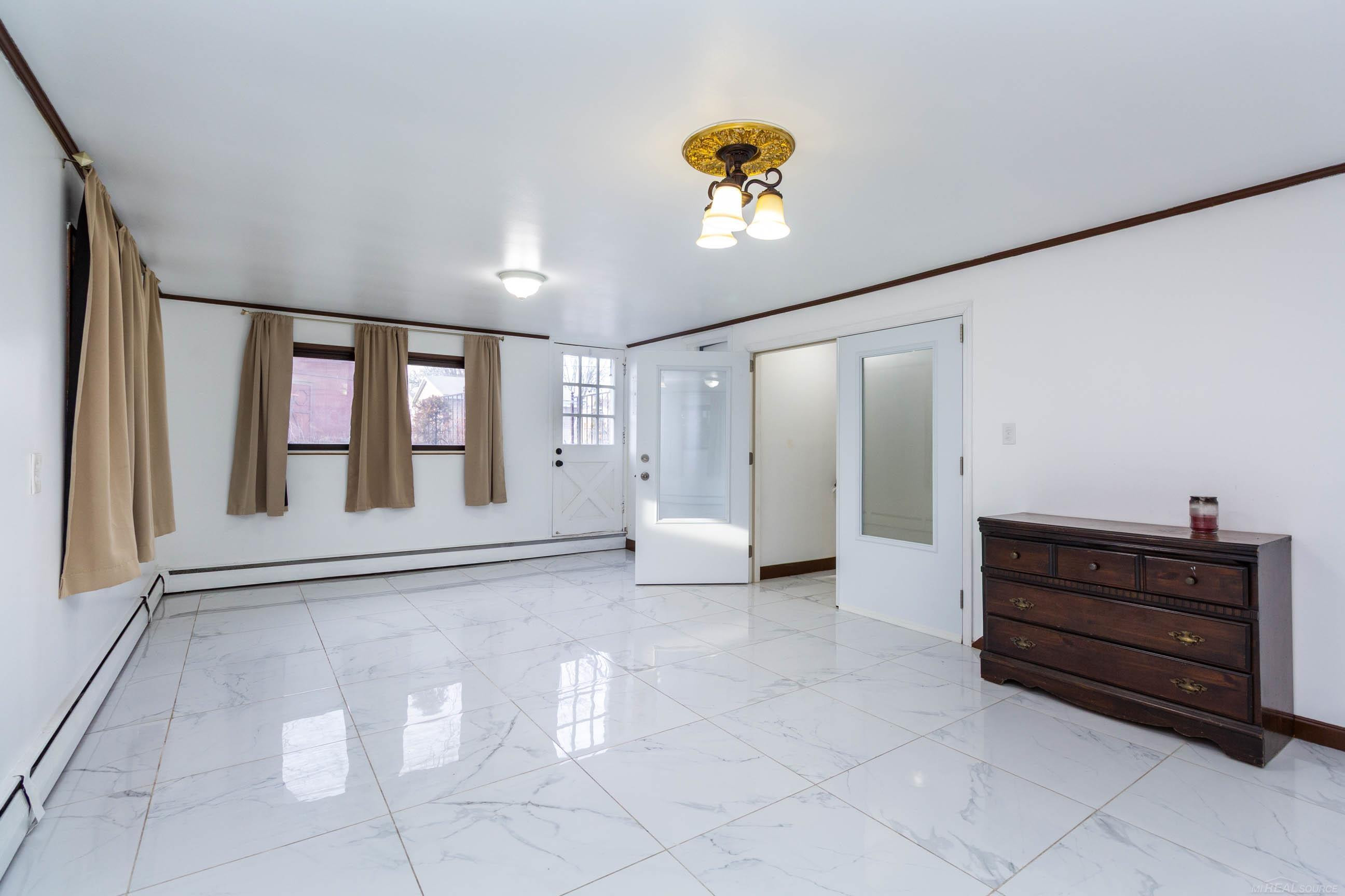 8729 KIDLEY Drive Drive, Sterling Heights, MI 48314 — Photo 15