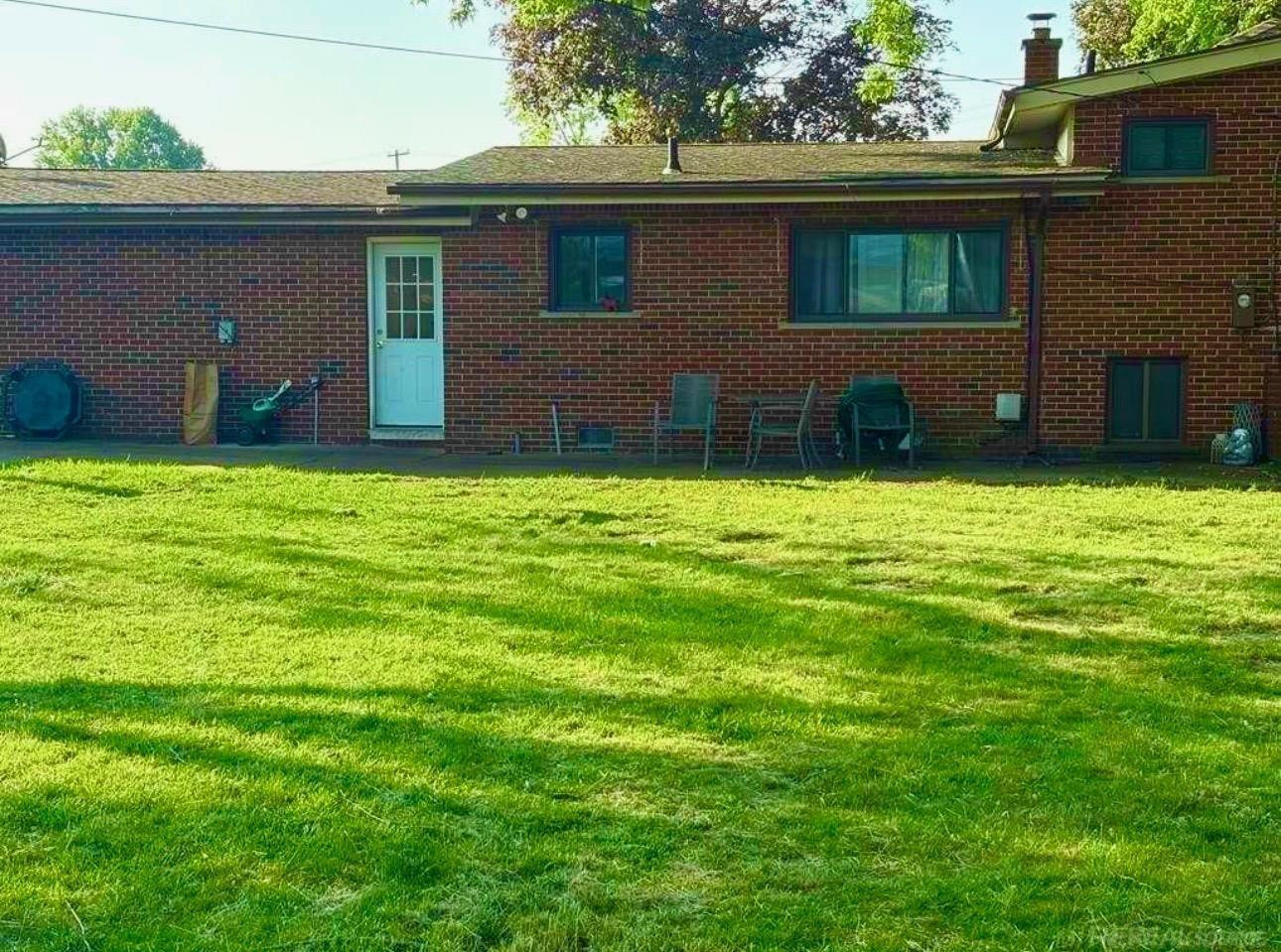 8729 KIDLEY Drive Drive, Sterling Heights, MI 48314 — Photo 27