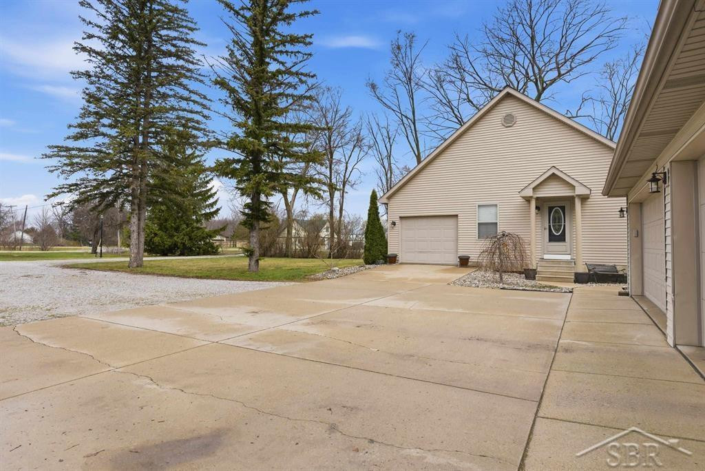 1285 W Wheeler Road, Auburn, MI 48611 — Photo 36