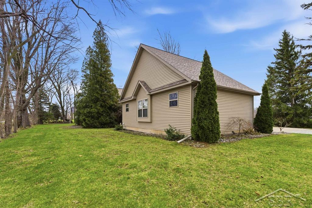 1285 W Wheeler Road, Auburn, MI 48611 — Photo 37