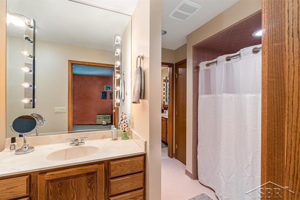 725 E Edenville Lake Road, Hope, MI 48628 — Photo 31