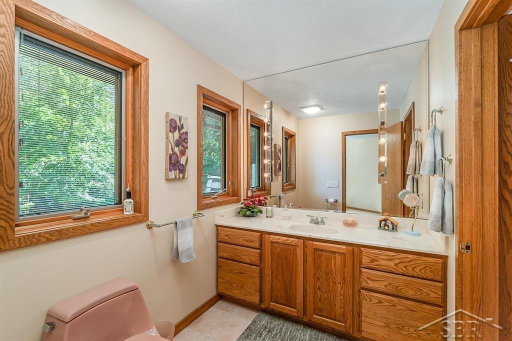 725 E Edenville Lake Road, Hope, MI 48628 — Photo 32