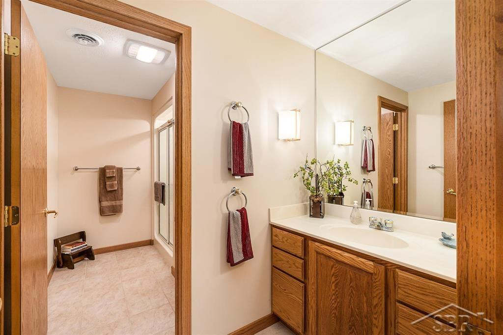 725 E Edenville Lake Road, Hope, MI 48628 — Photo 46
