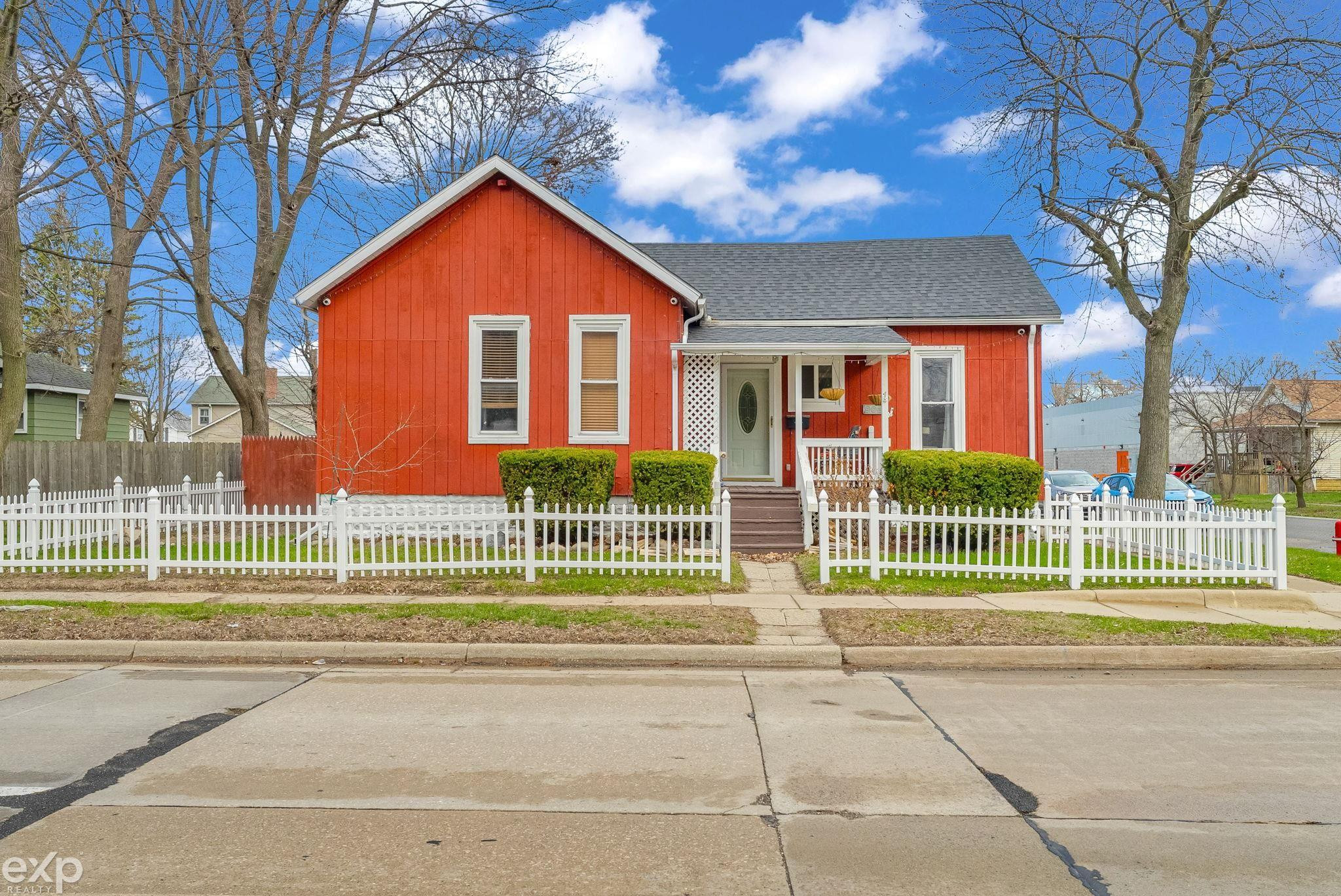 903 Oak Street, Port Huron, MI 48060 — Photo 2