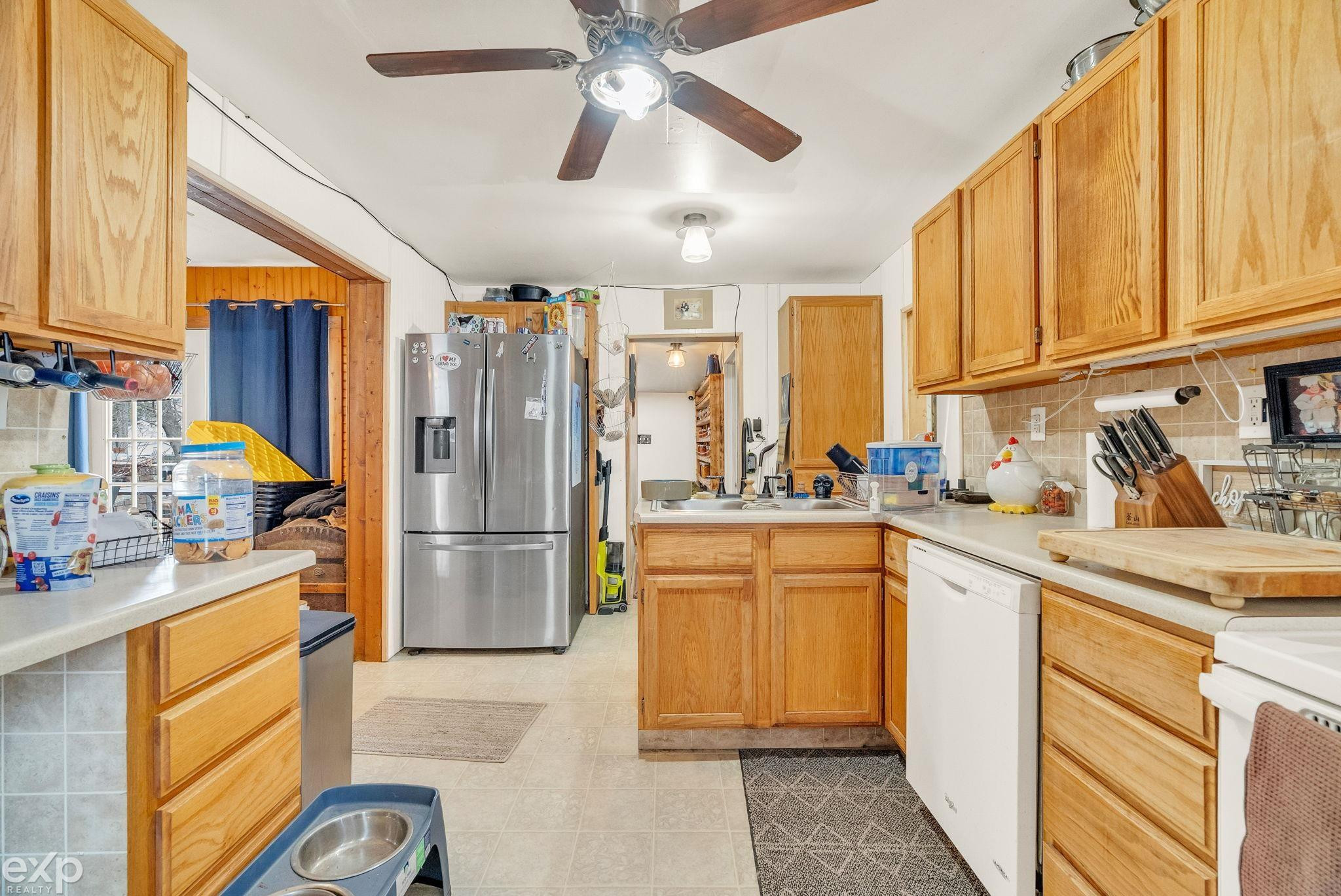 903 Oak Street, Port Huron, MI 48060 — Photo 7
