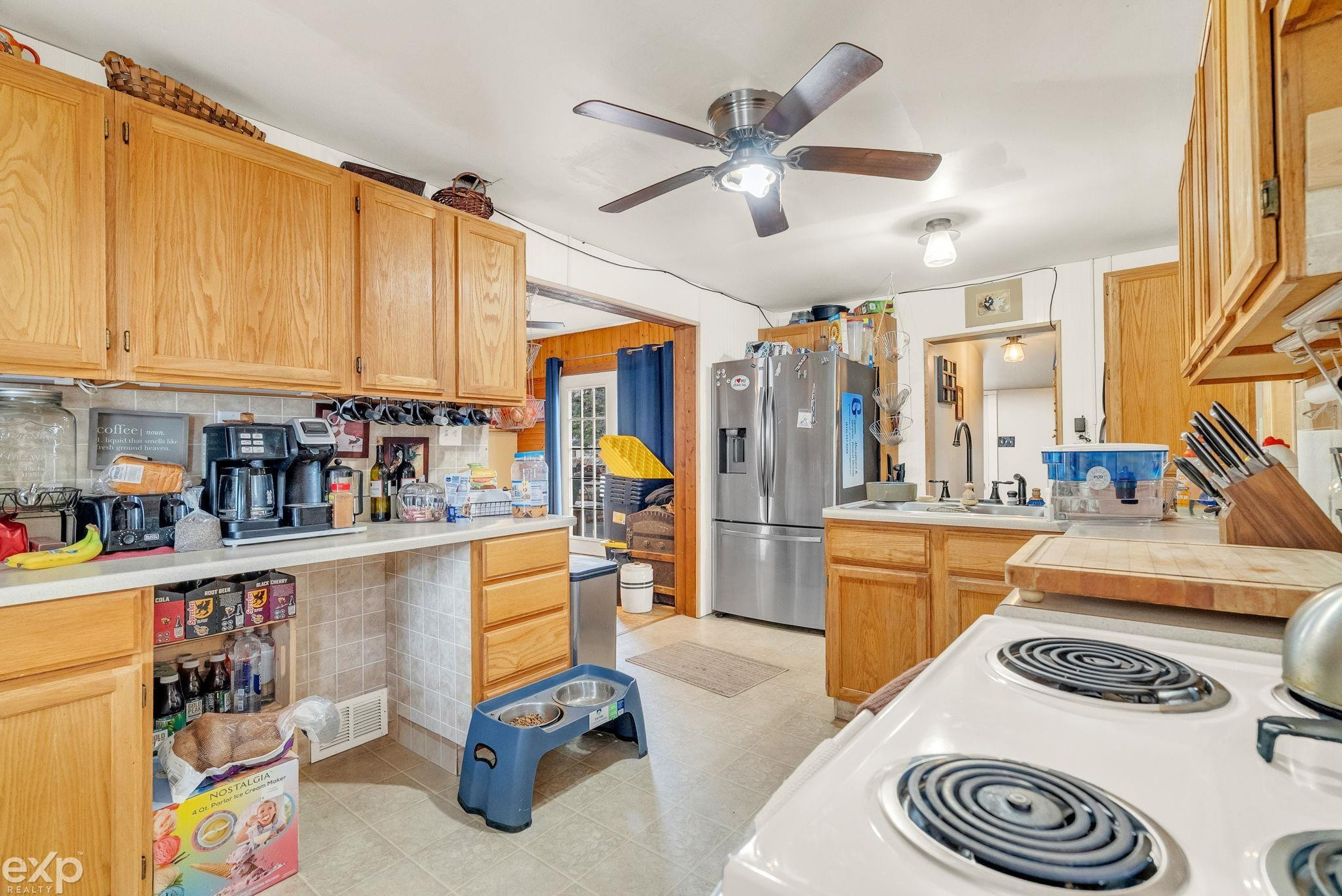 903 Oak Street, Port Huron, MI 48060 — Photo 8