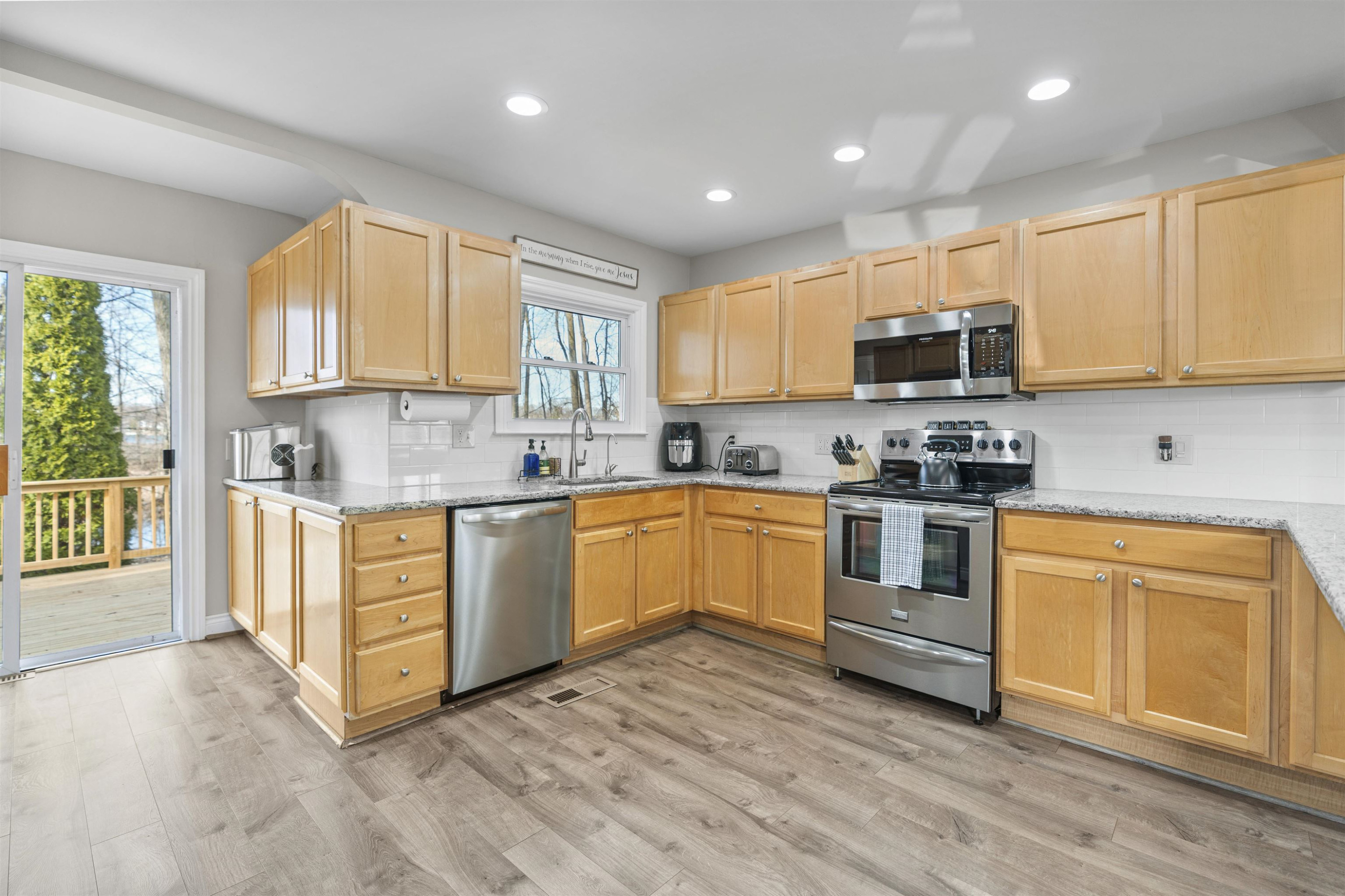 13296 Haddon Street, Fenton, MI 48430 — Photo 25