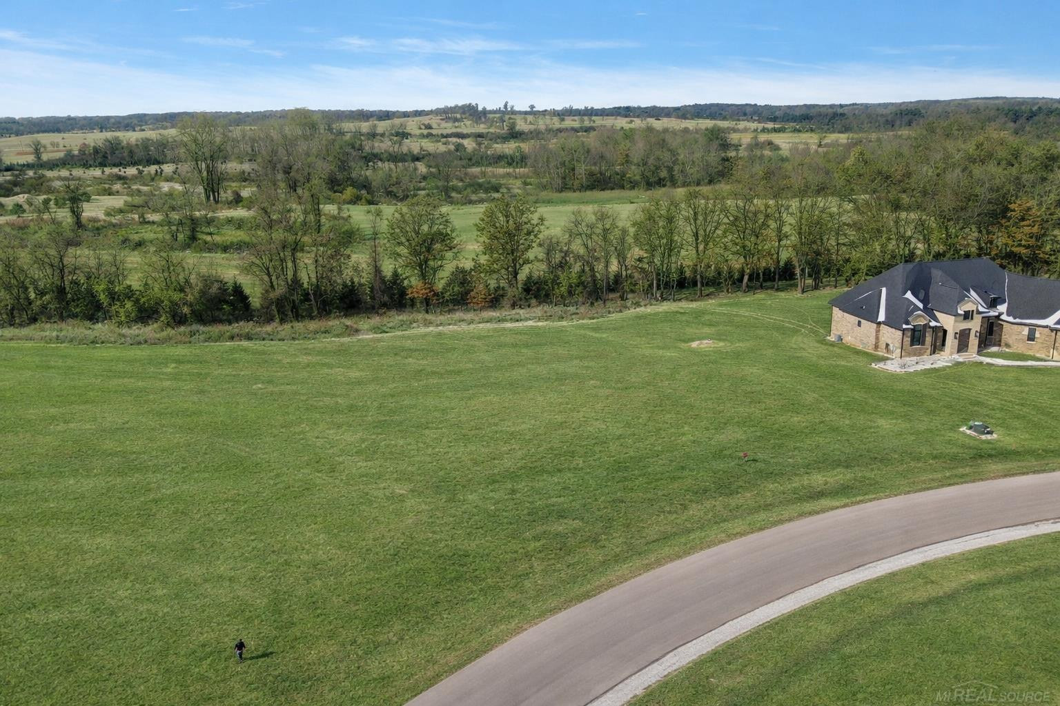1583 Vista Drive, MI — Photo 9