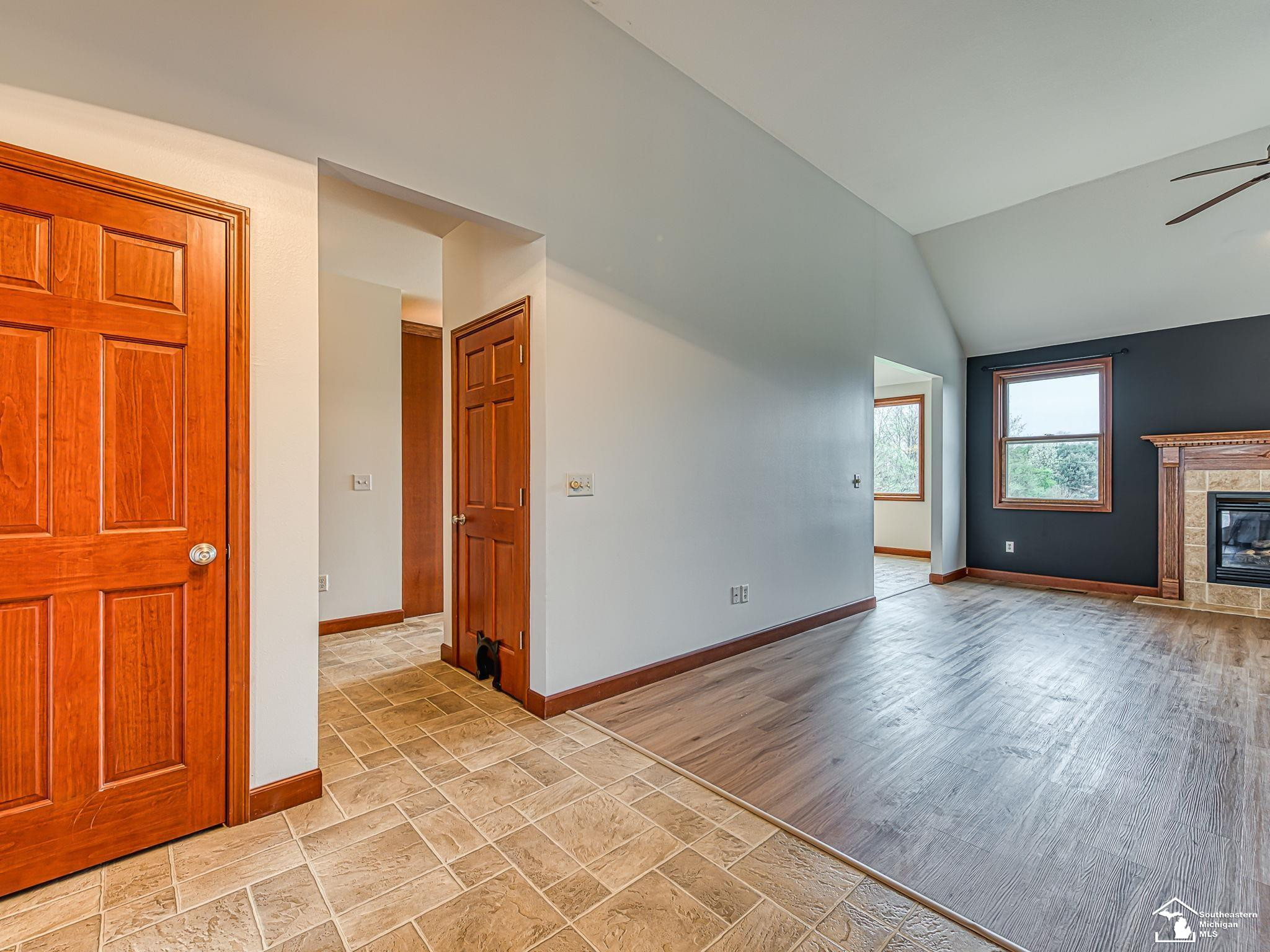 9585 Minx Road, Temperance, MI 48182 — Photo 6