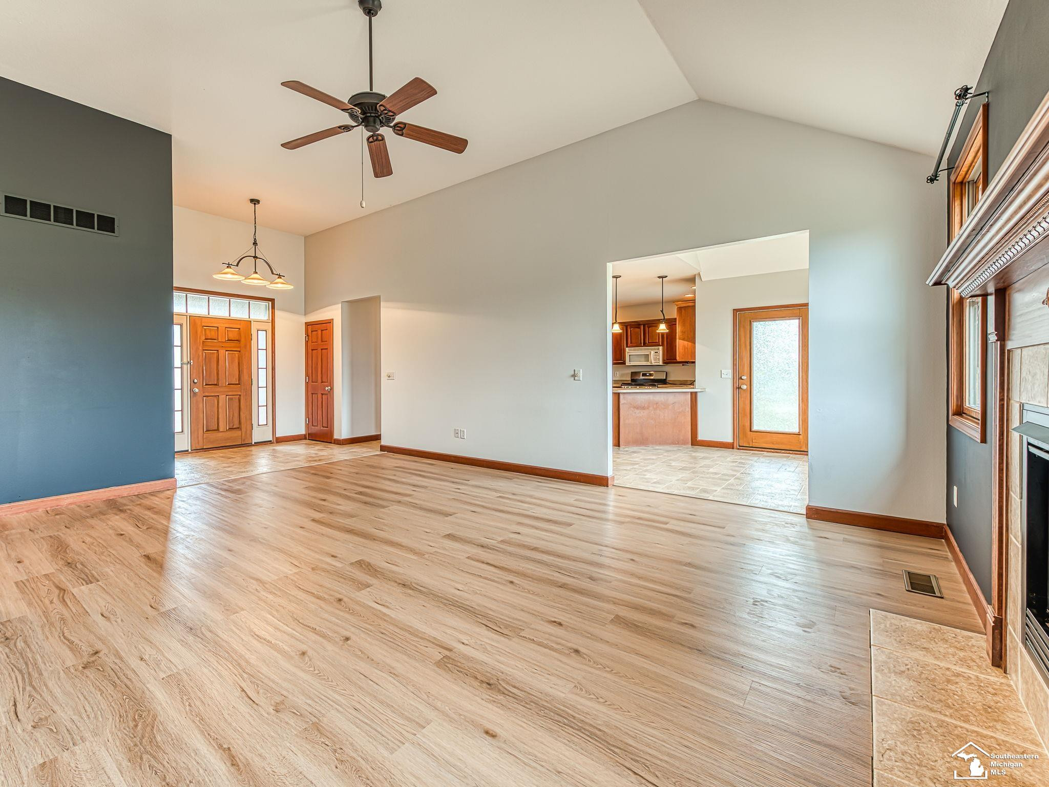 9585 Minx Road, Temperance, MI 48182 — Photo 7