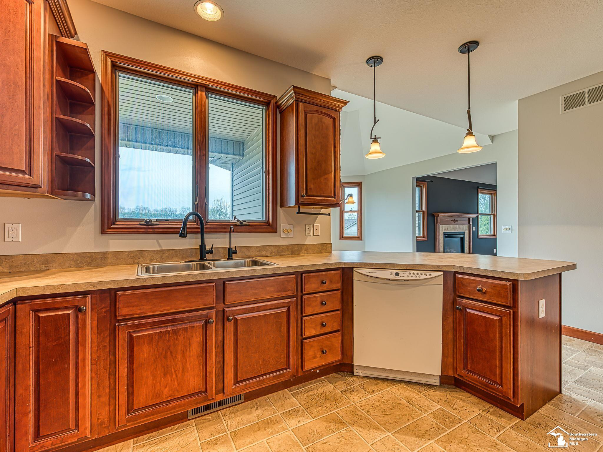 9585 Minx Road, Temperance, MI 48182 — Photo 16