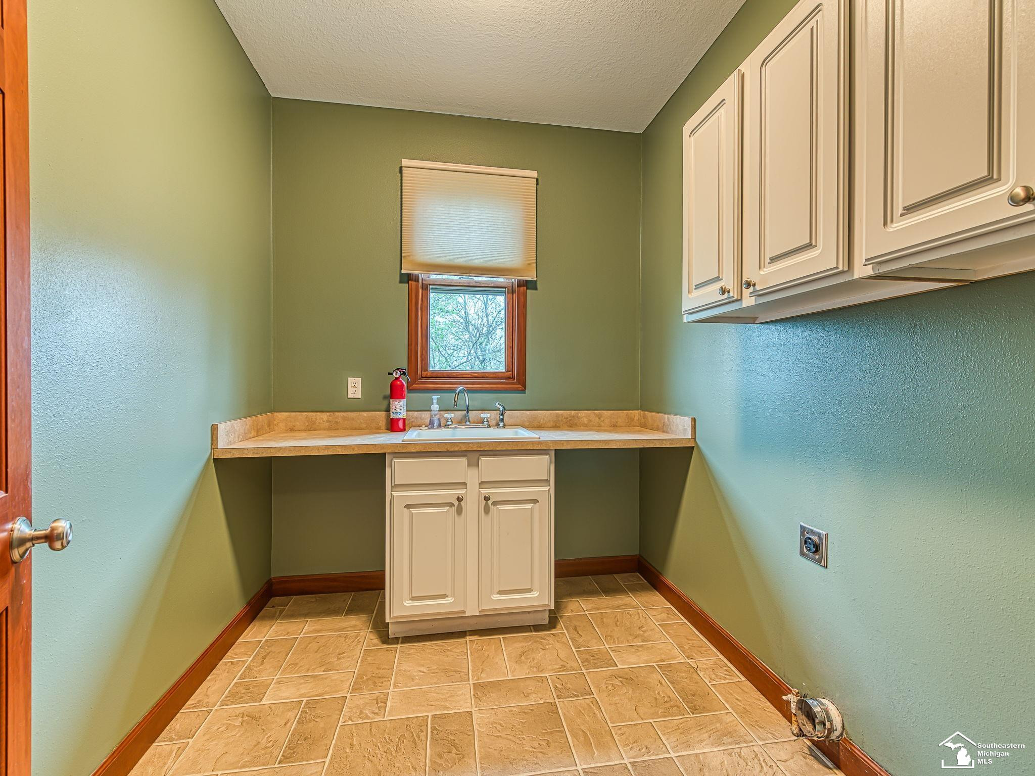 9585 Minx Road, Temperance, MI 48182 — Photo 19