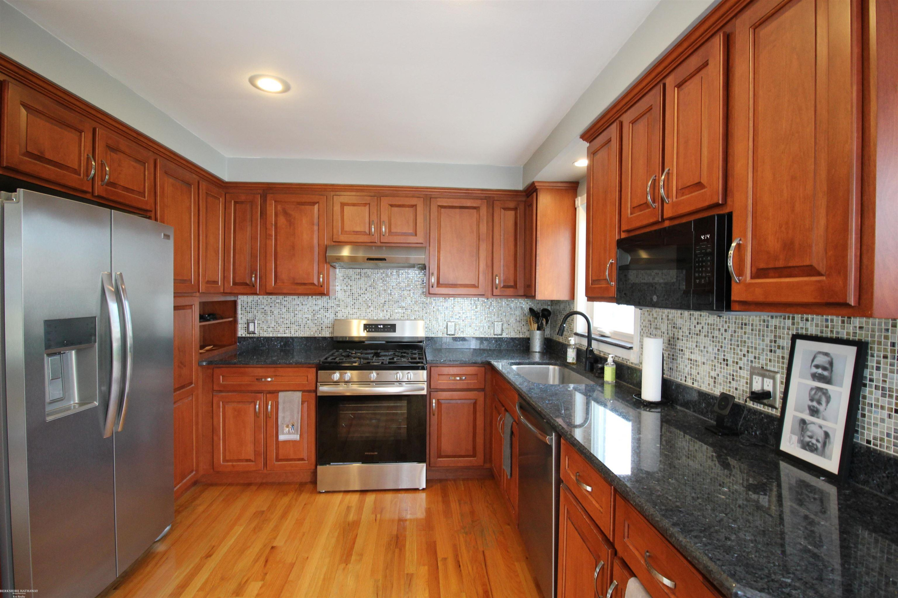 23207 Recreation Street, Saint Clair Shores, MI 48082 — Photo 10