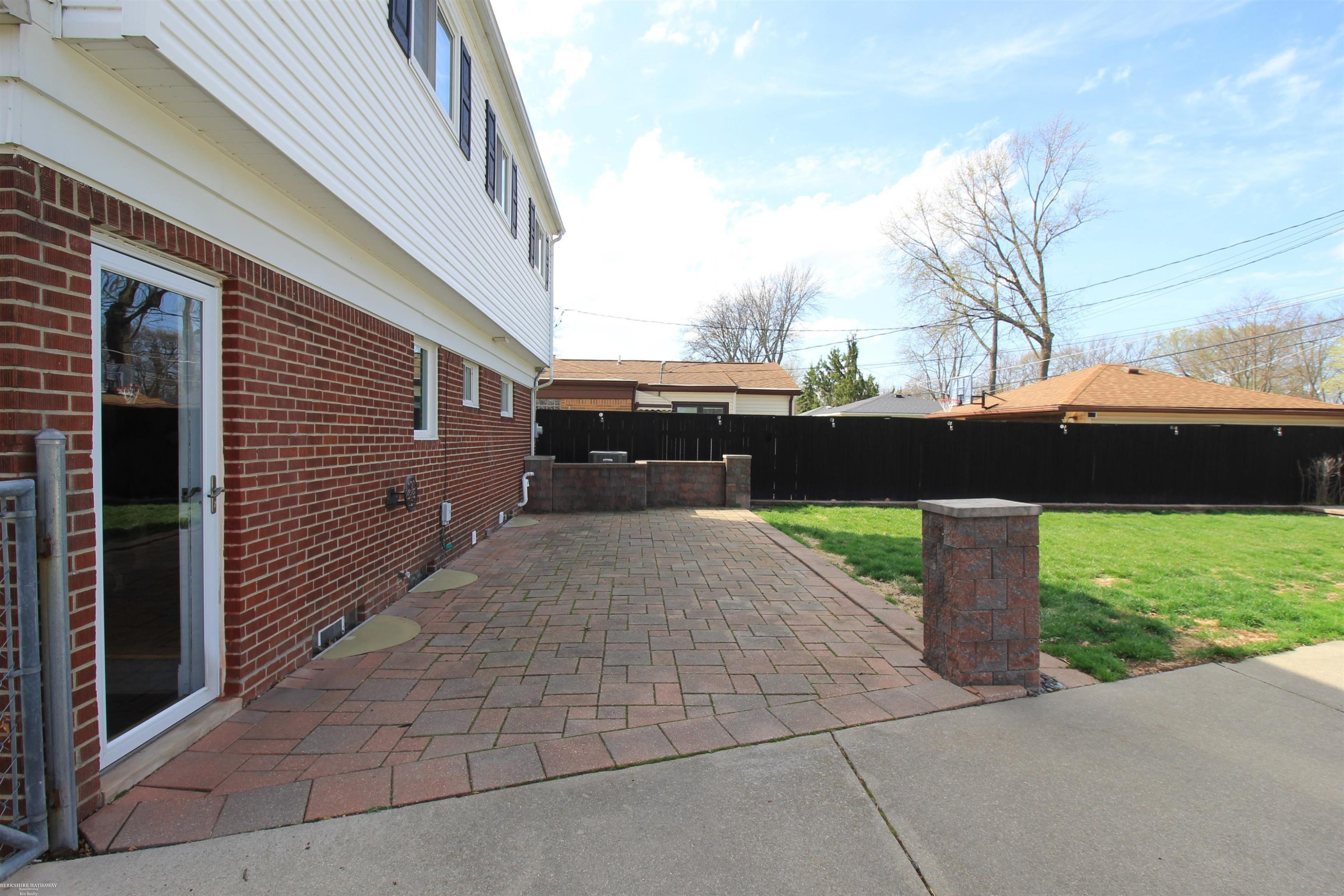 23207 Recreation Street, Saint Clair Shores, MI 48082 — Photo 27