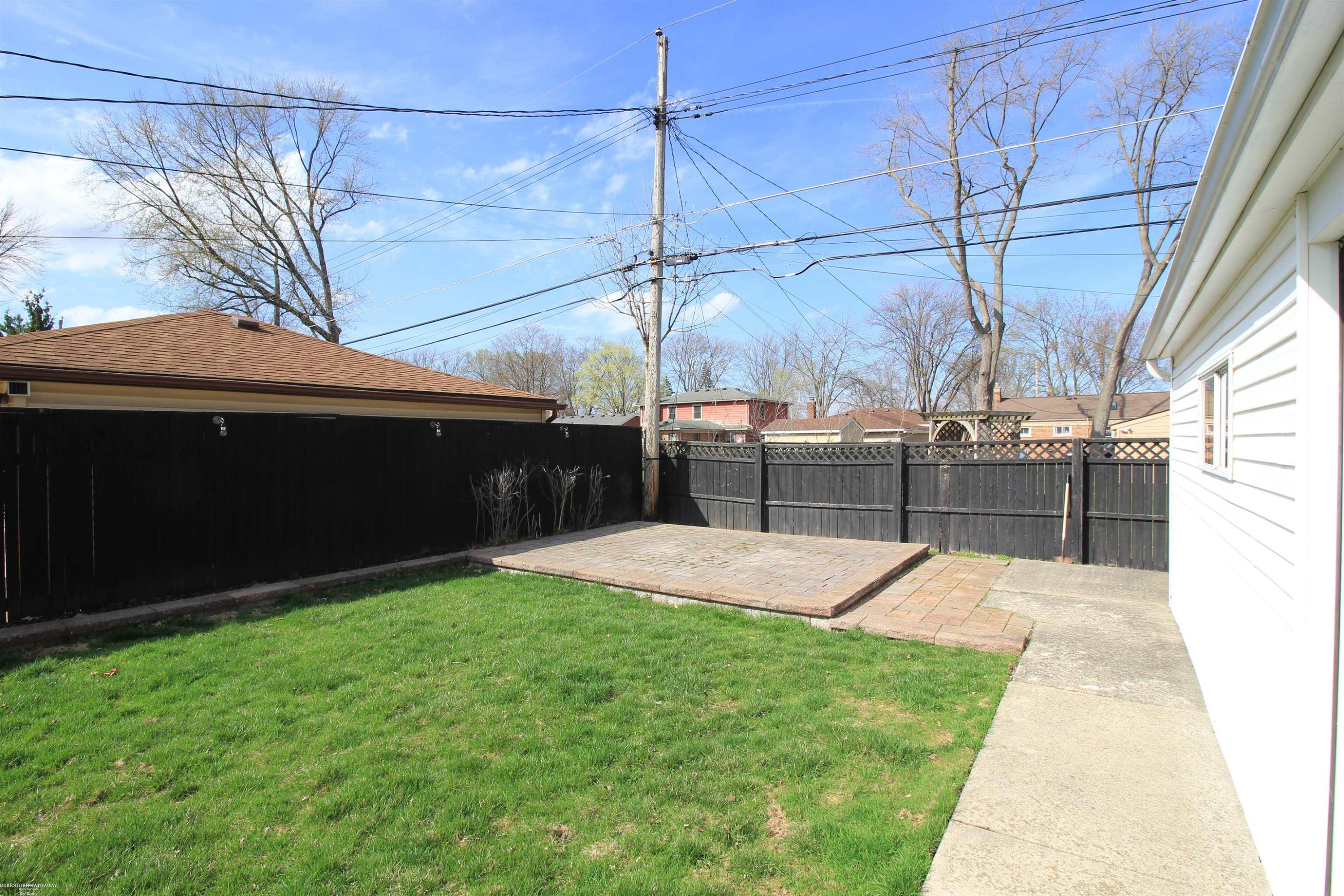 23207 Recreation Street, Saint Clair Shores, MI 48082 — Photo 28