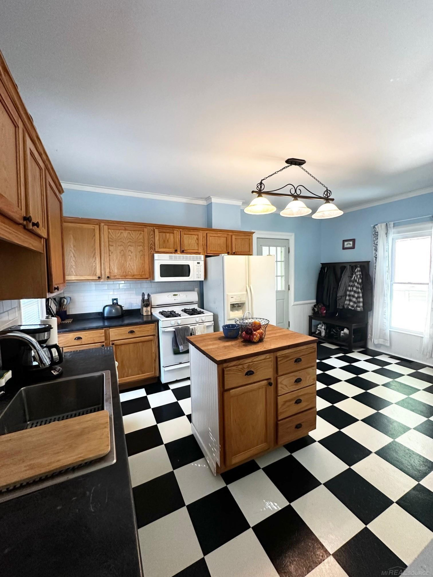284 E Saint Clair Street, MI 48065 — Photo 8