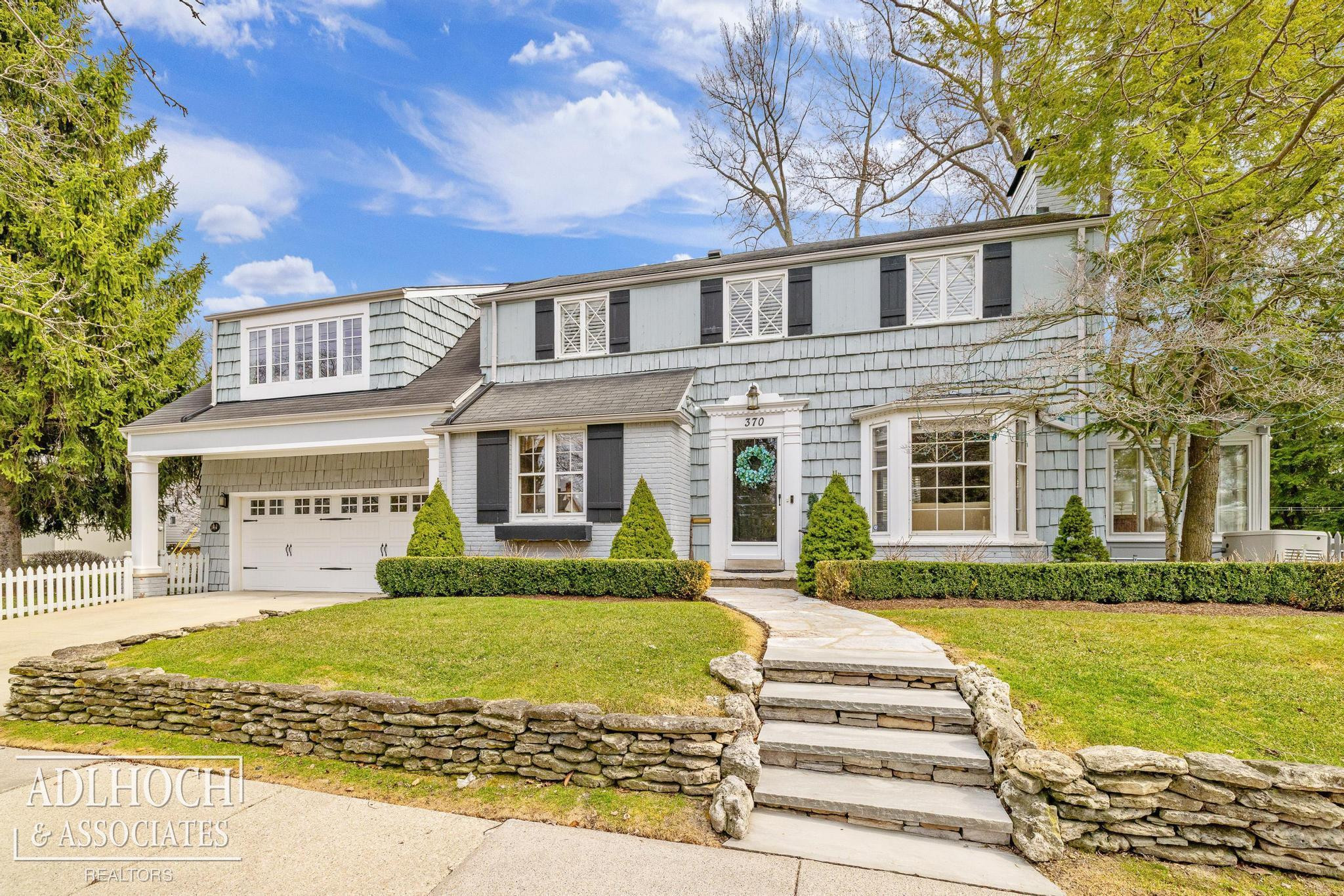 370 Country Club Lane, Grosse Pointe Farms, MI 48236 — front exterior