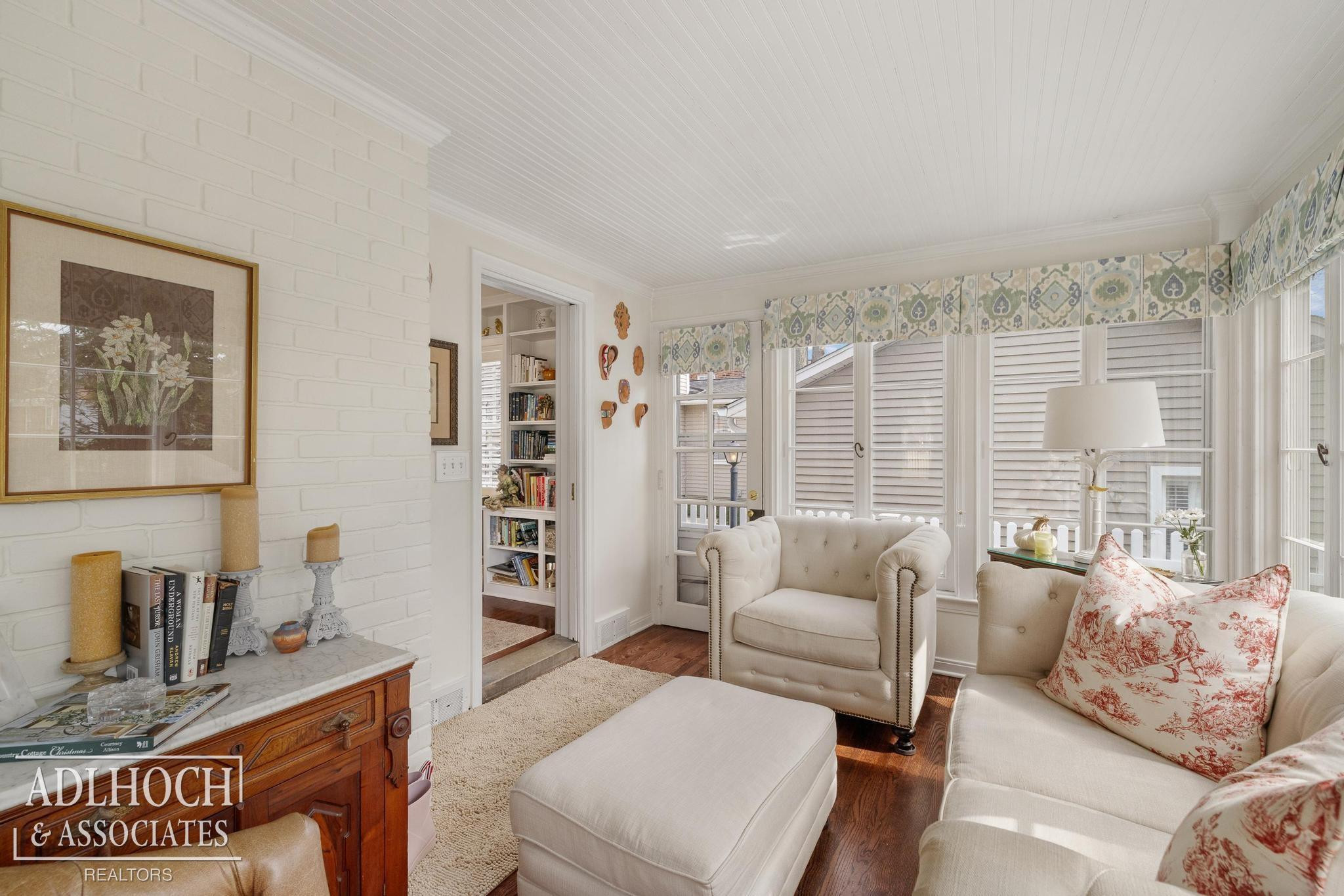 370 Country Club Lane, Grosse Pointe Farms, MI 48236 — Photo 14