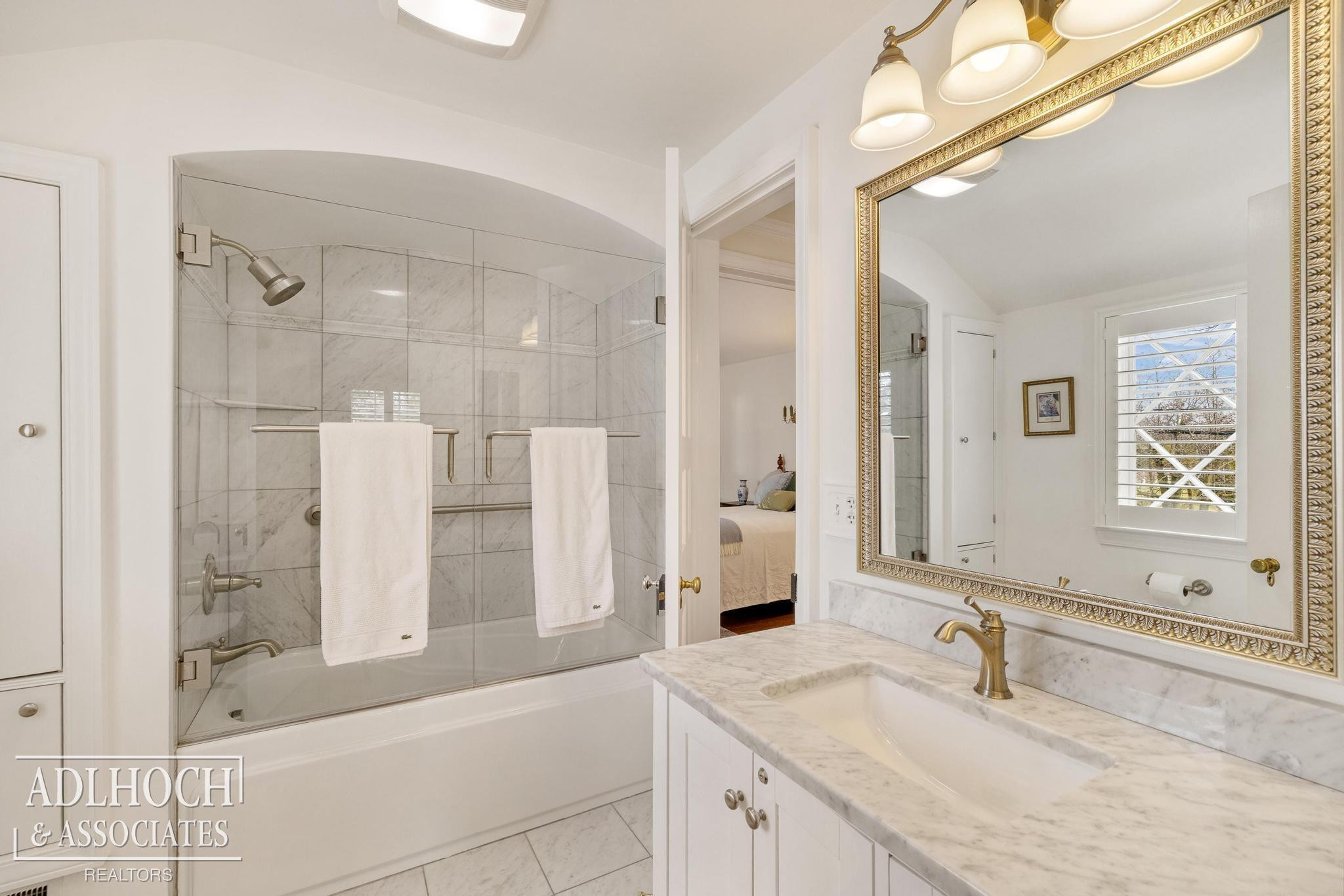 370 Country Club Lane, Grosse Pointe Farms, MI 48236 — Photo 23