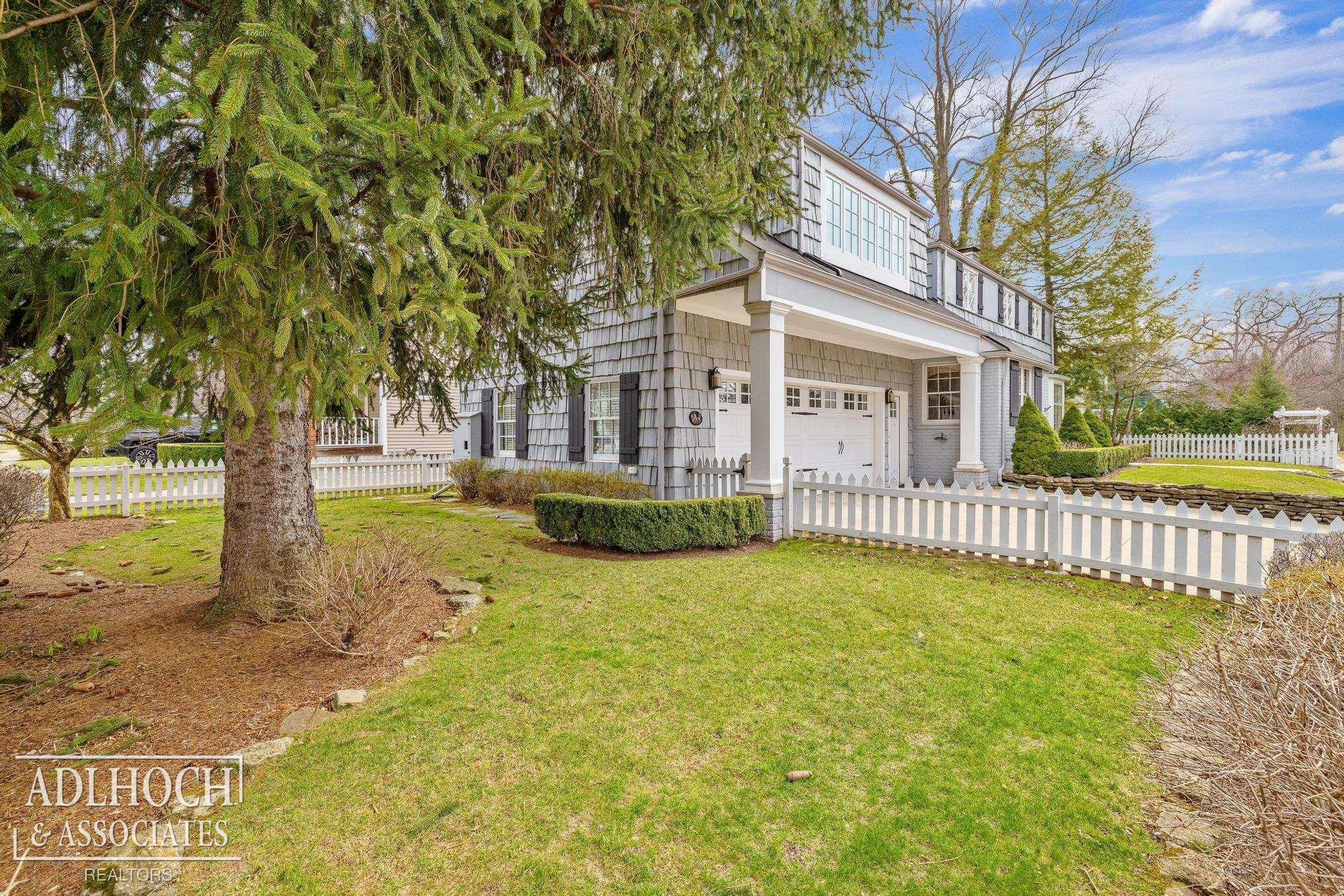 370 Country Club Lane, Grosse Pointe Farms, MI 48236 — Photo 30