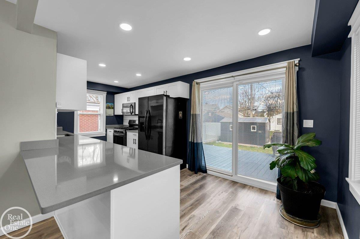 22816 Shakespeare Street, Eastpointe, MI 48021 — Photo 14