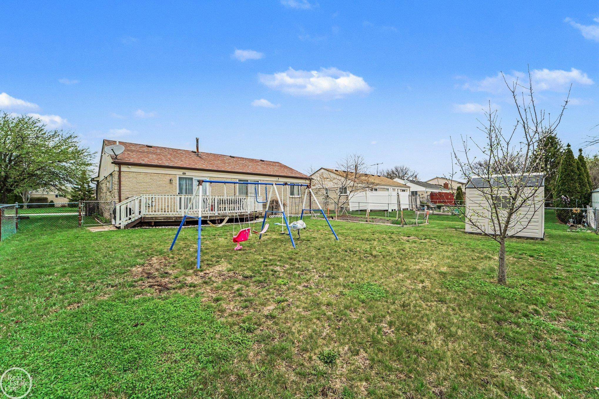 17652 Millstone Drive, Macomb, MI 48044 — Photo 16