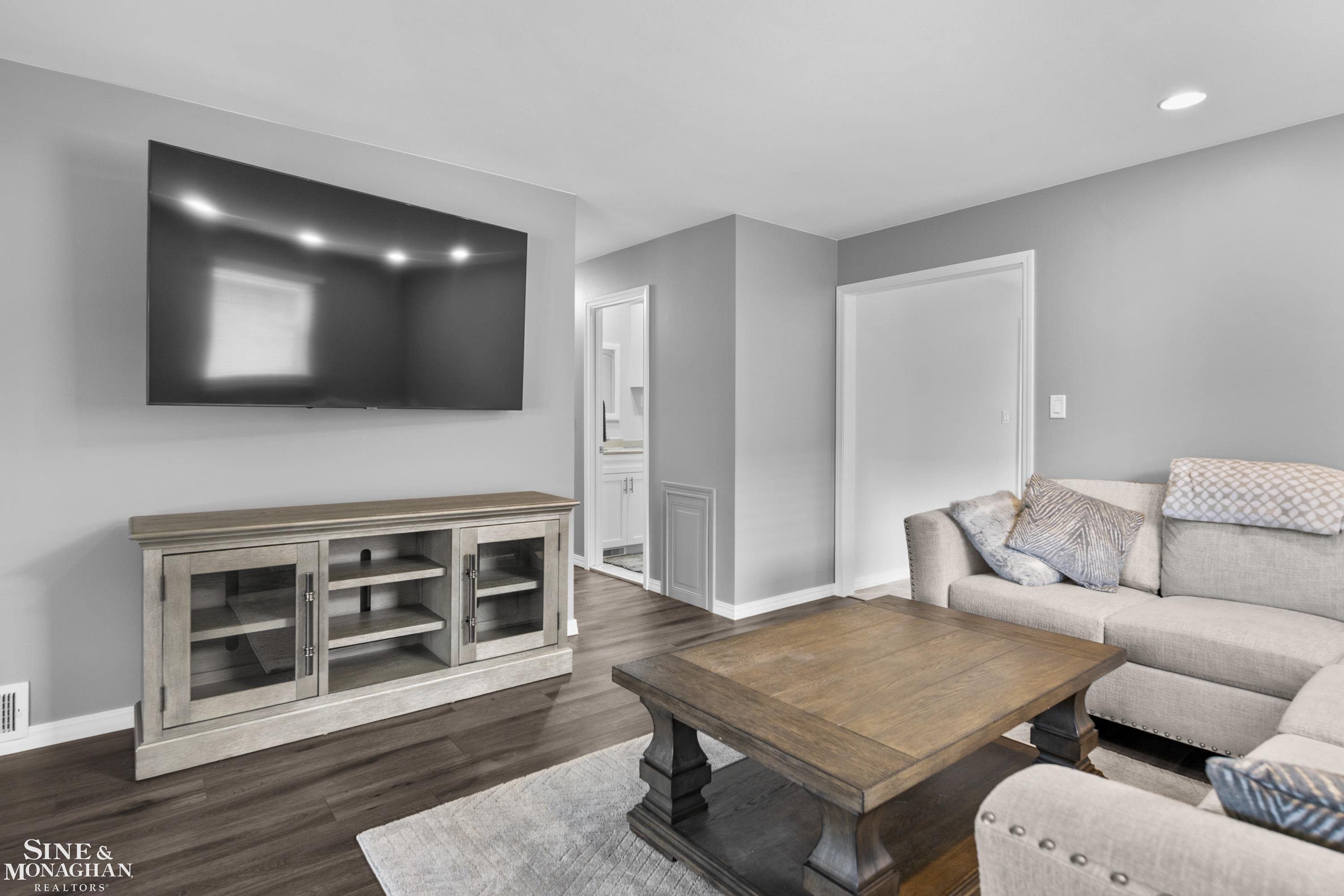 28008 Elba Street, Saint Clair Shores, MI 48081 — Photo 6