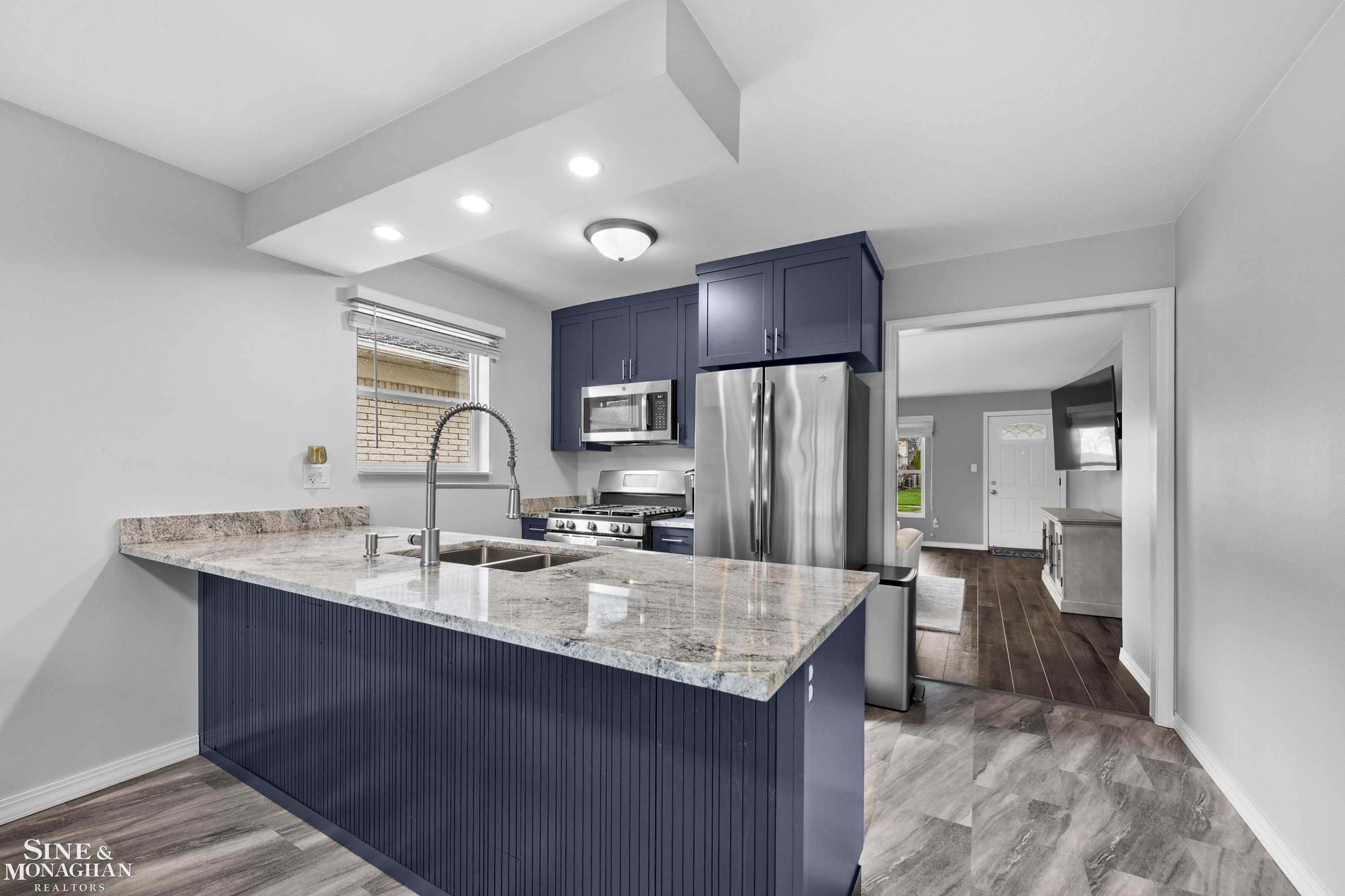 28008 Elba Street, Saint Clair Shores, MI 48081 — Photo 9